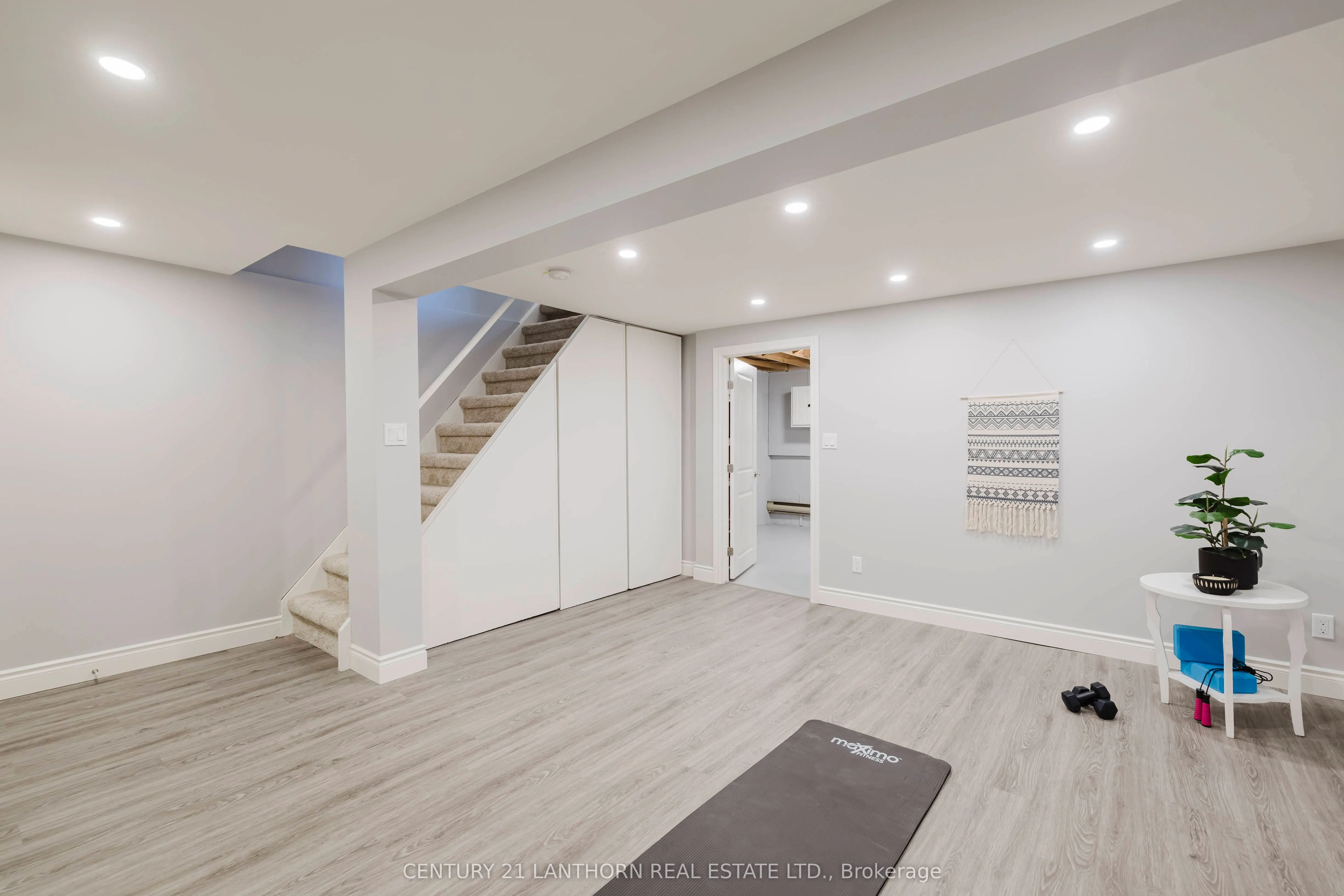 201 North Park Street, #H