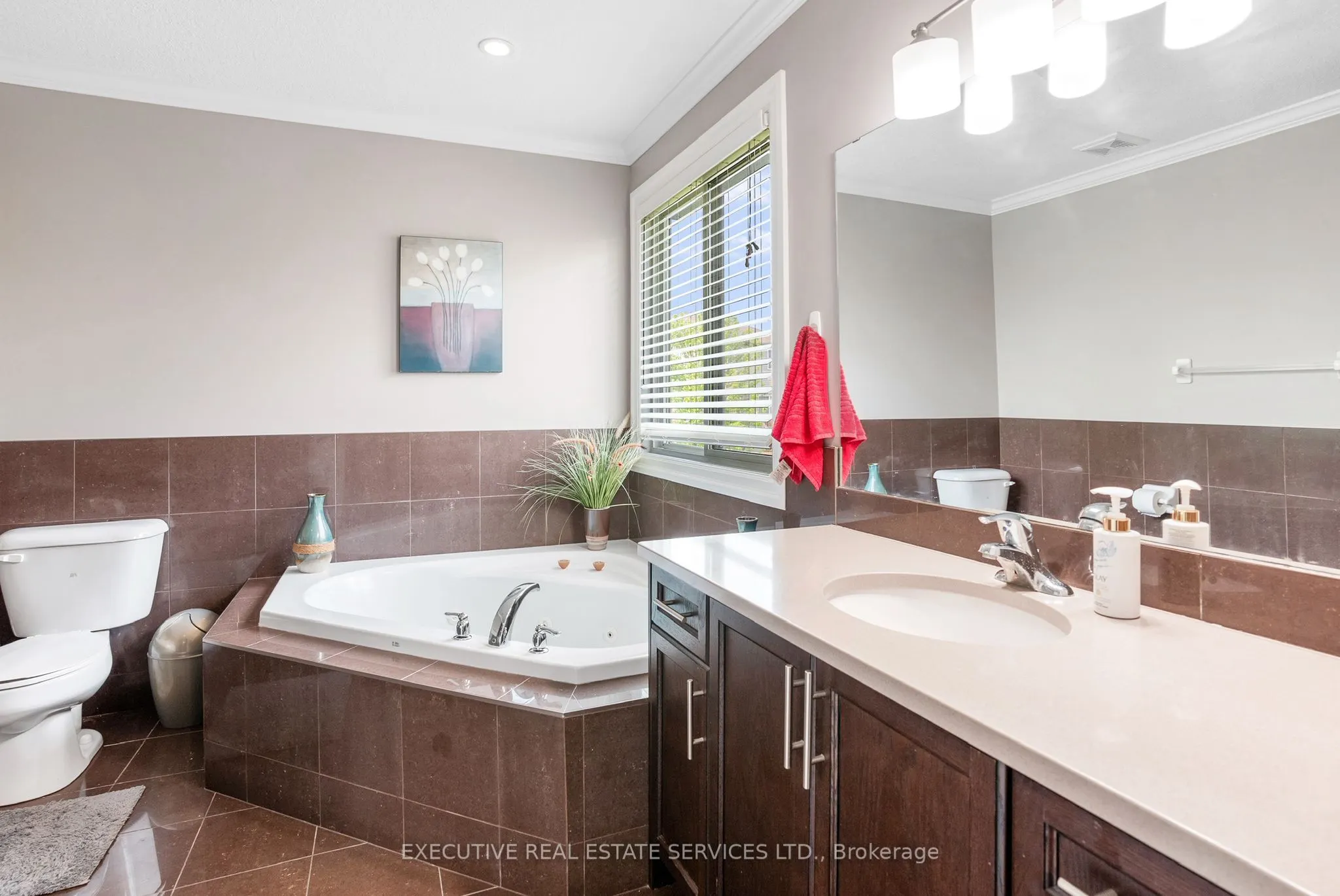 2884 DEVON Road, #Upper