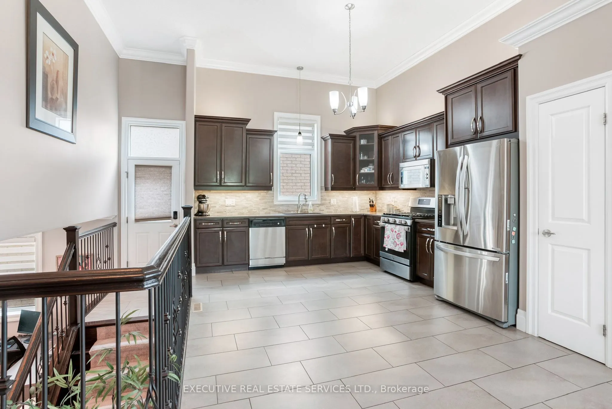 2884 DEVON Road, #Upper
