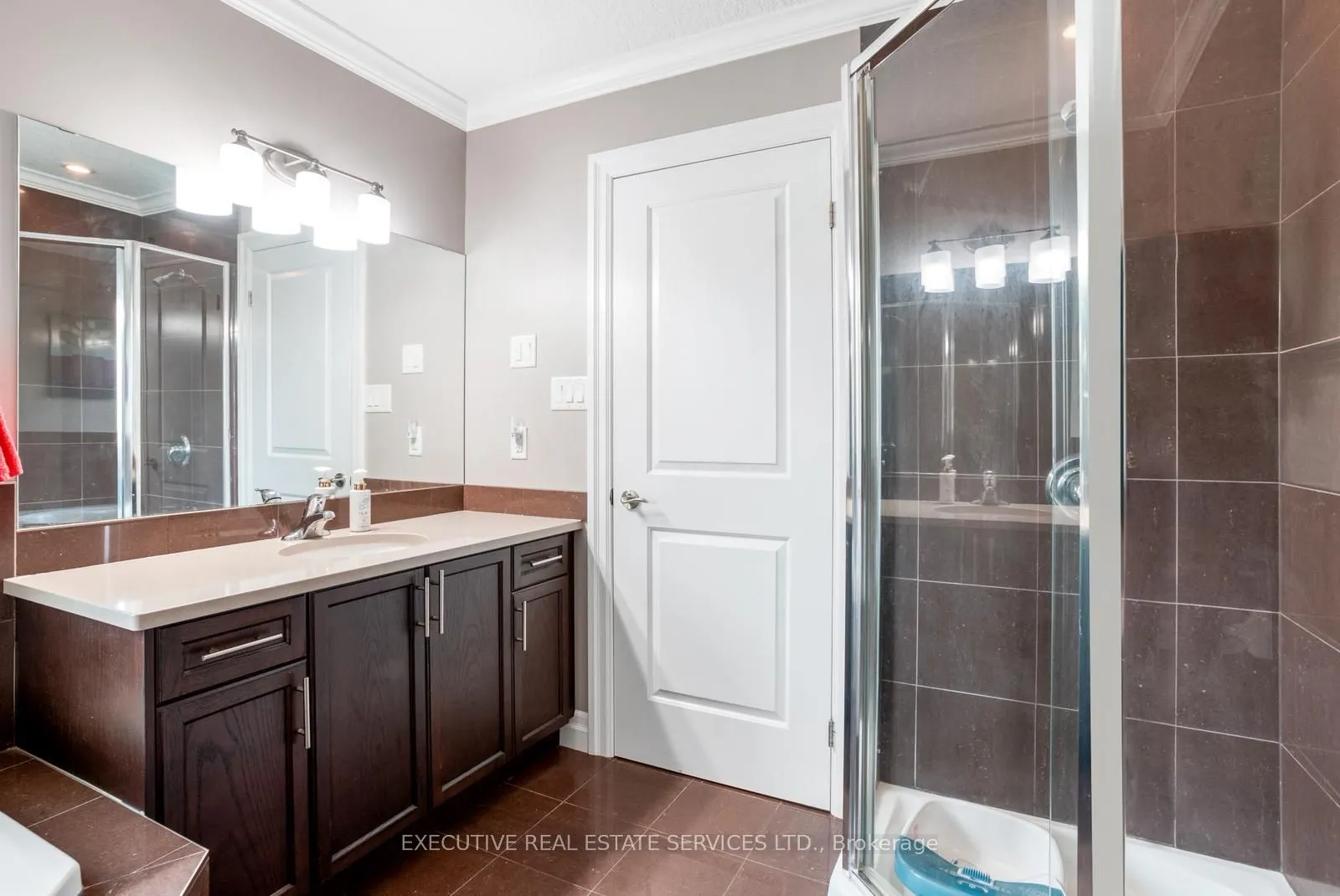 2884 DEVON Road, #Lower Walkout  + Basement