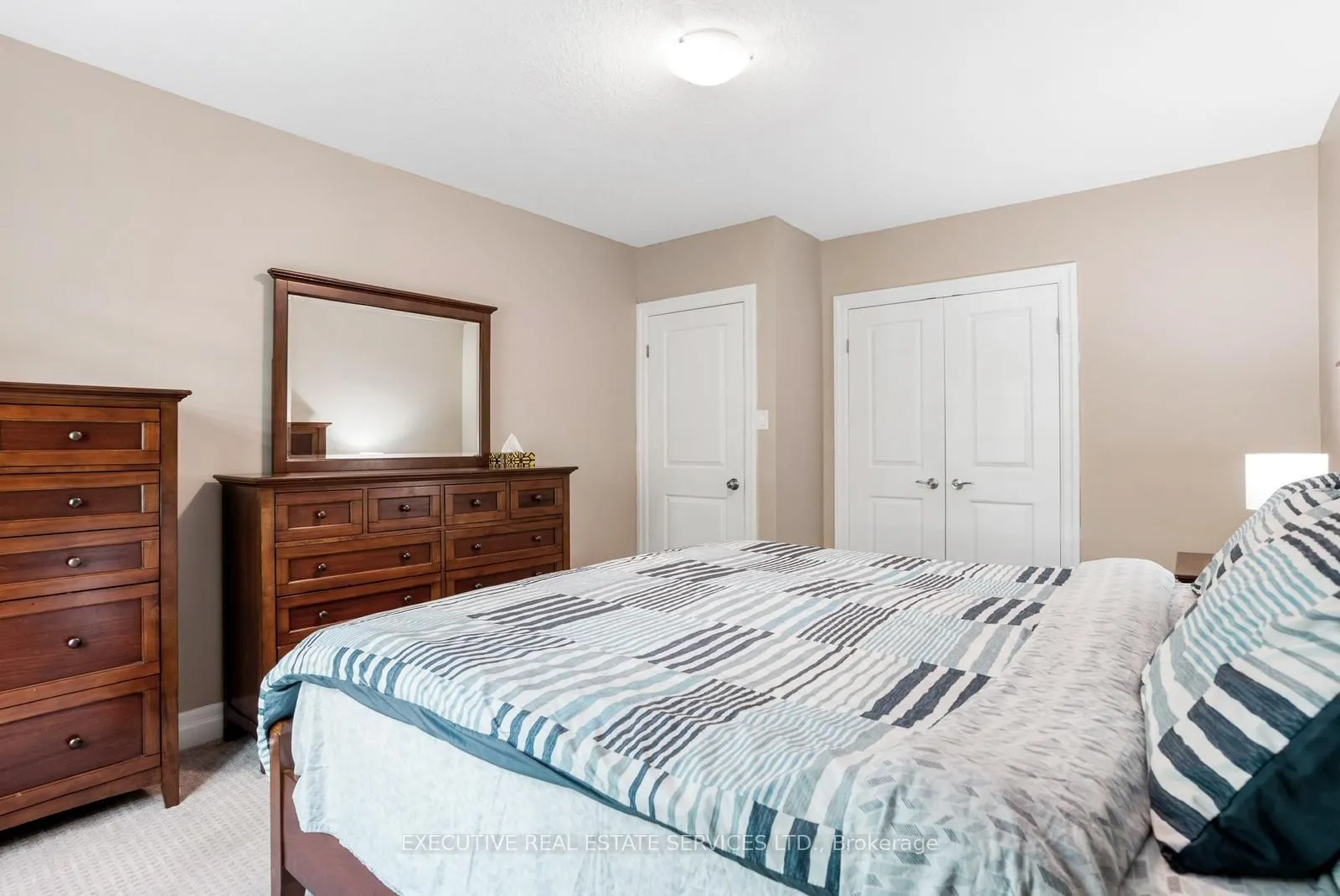 2884 DEVON Road, #Lower Walkout  + Basement