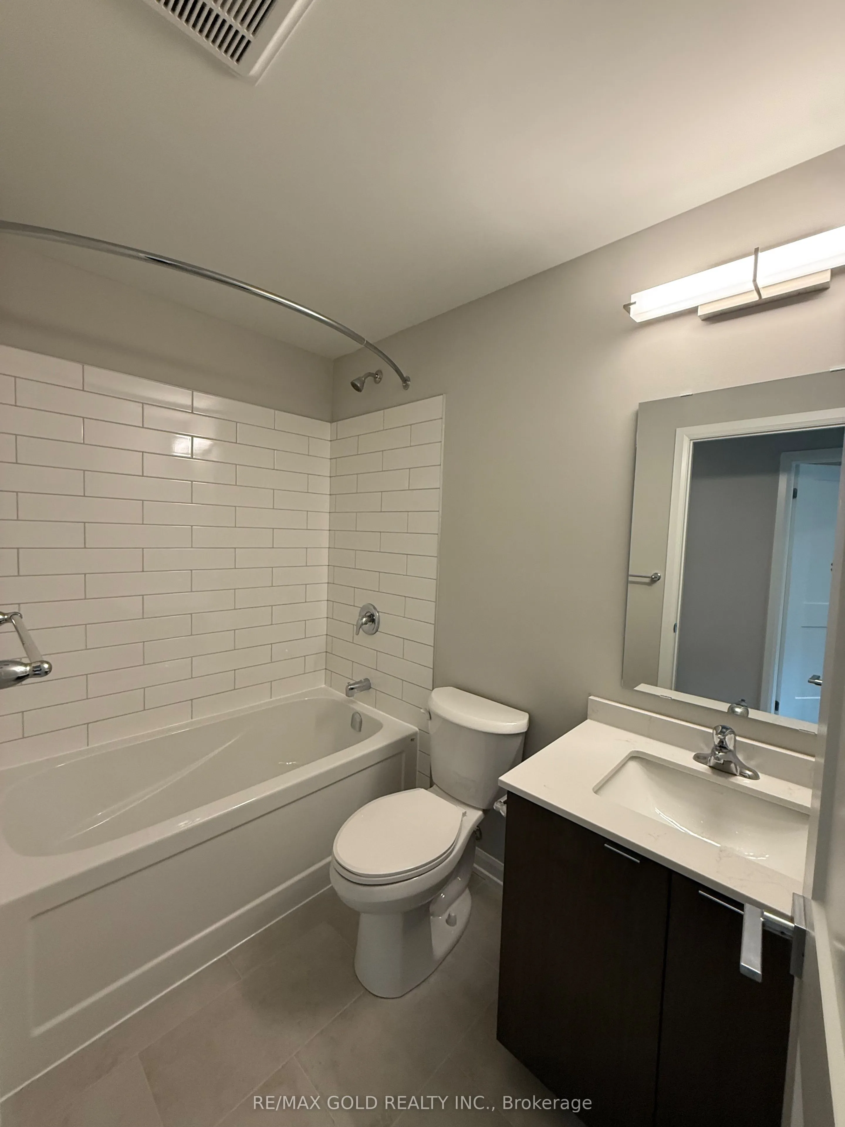 708 Woolwich Street, #210