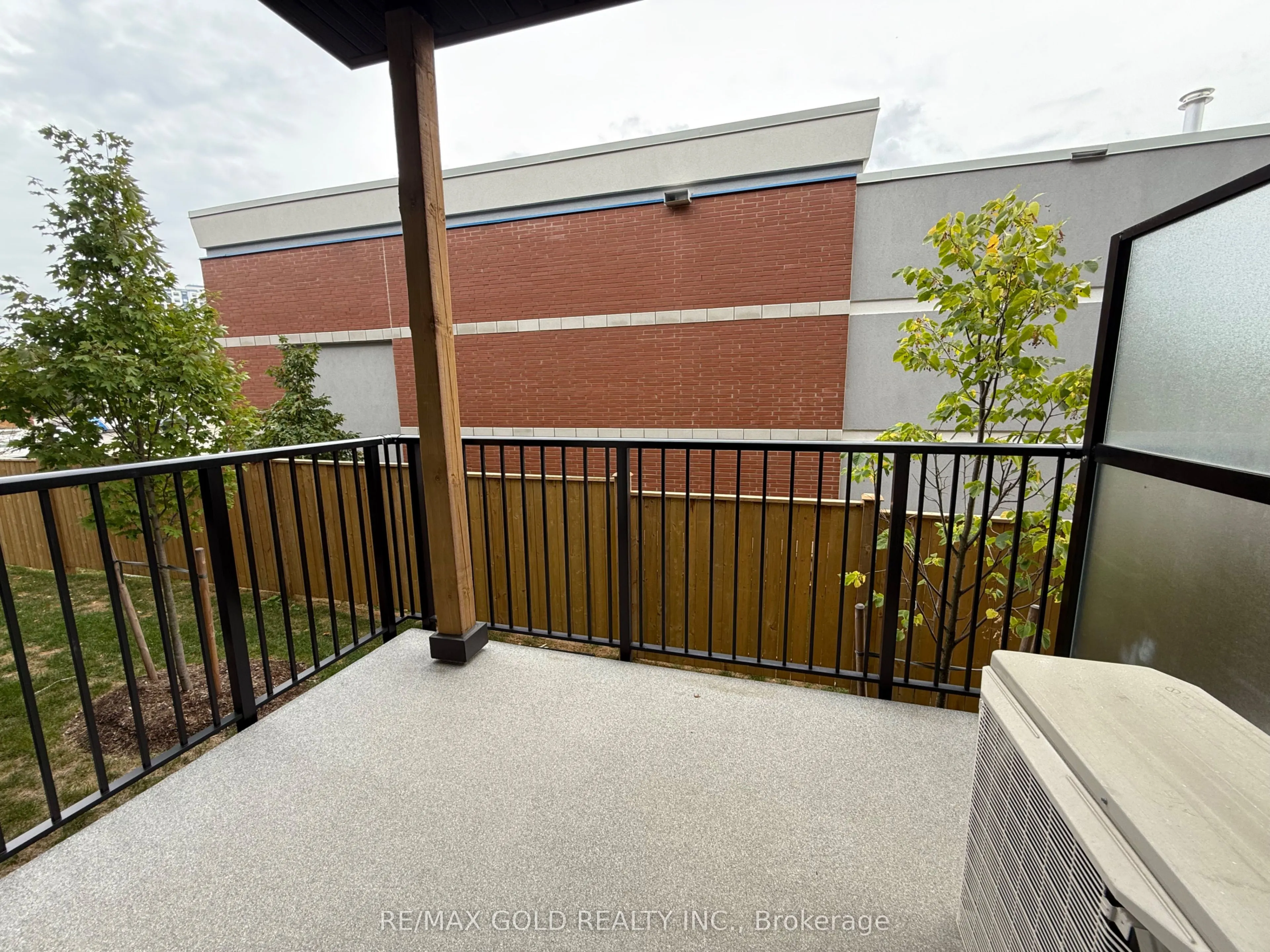 708 Woolwich Street, #210