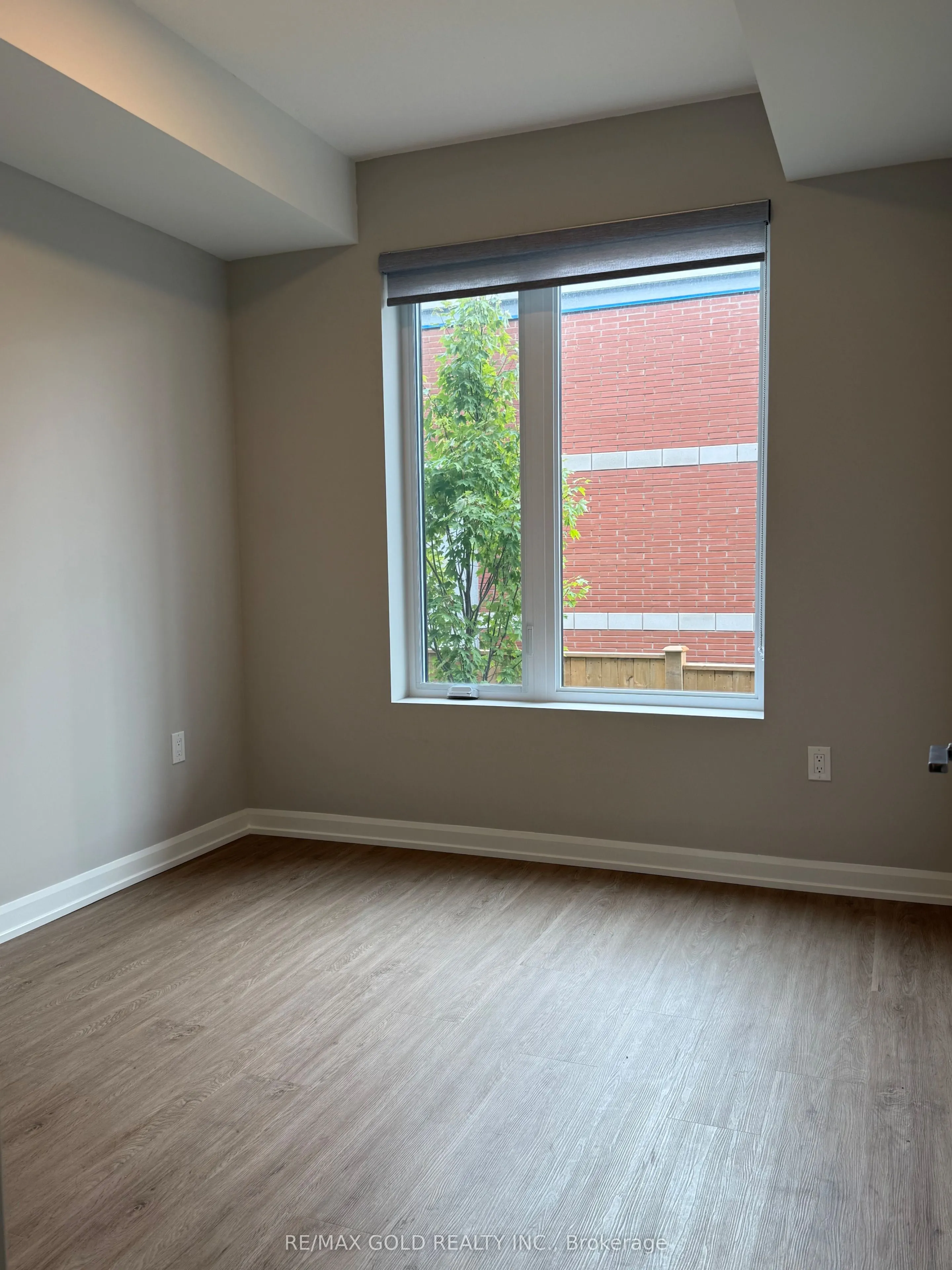 708 Woolwich Street, #210