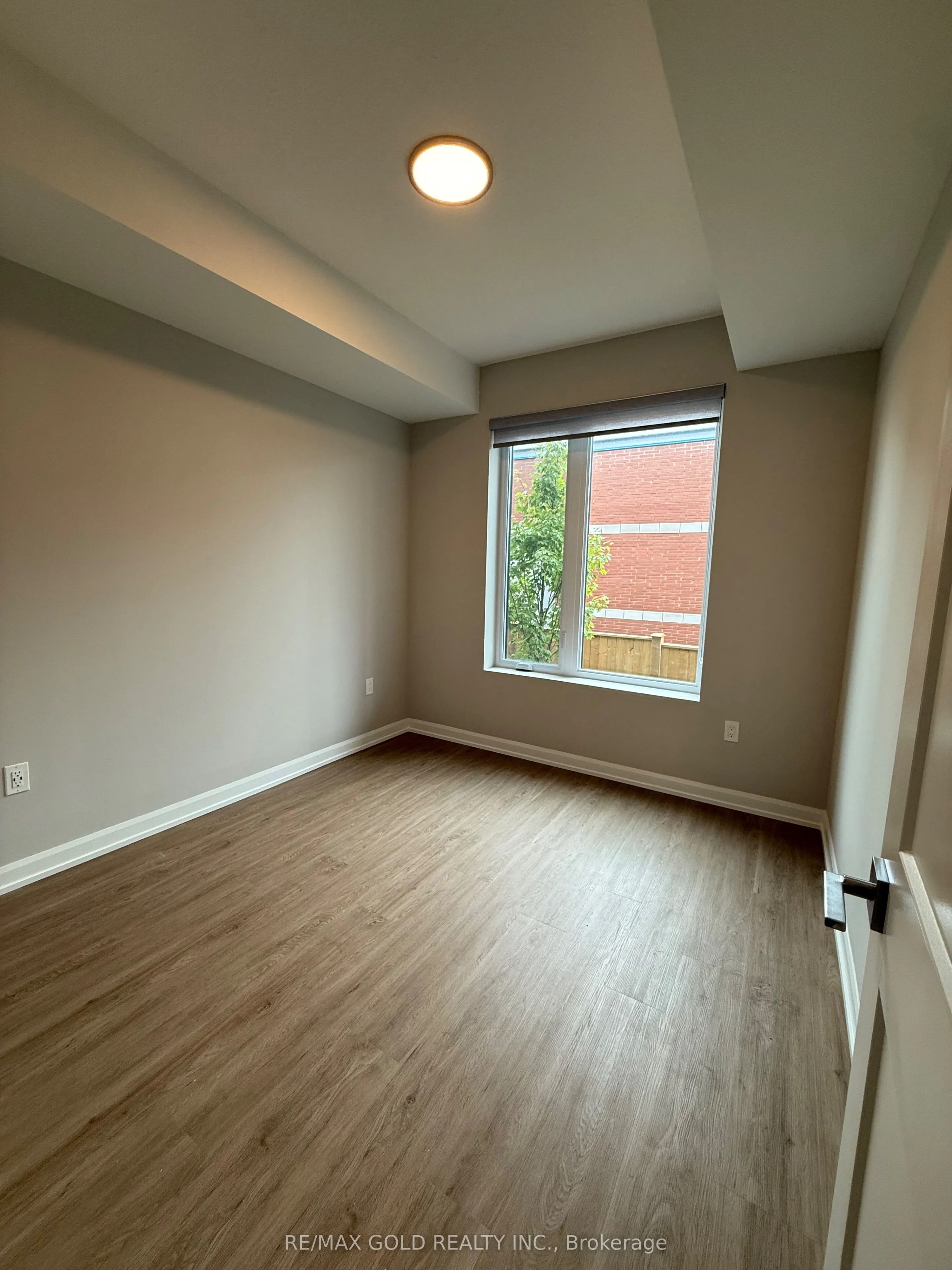 708 Woolwich Street, #210