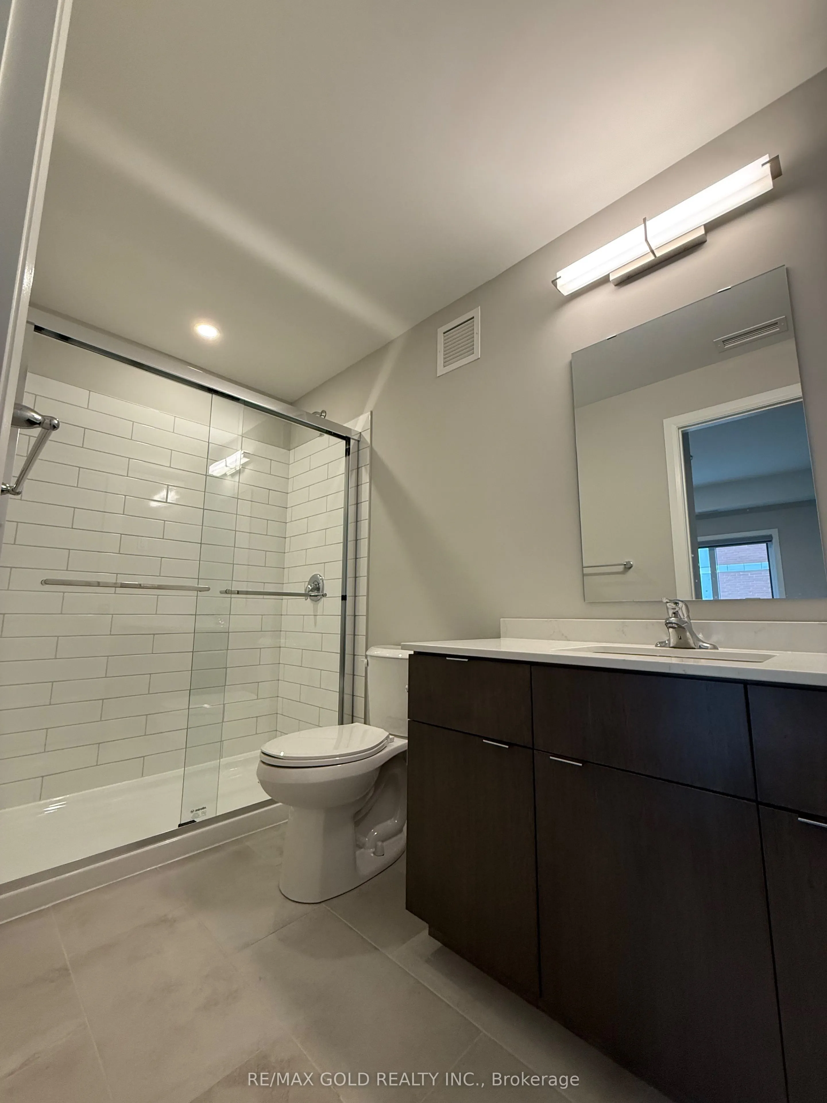708 Woolwich Street, #210
