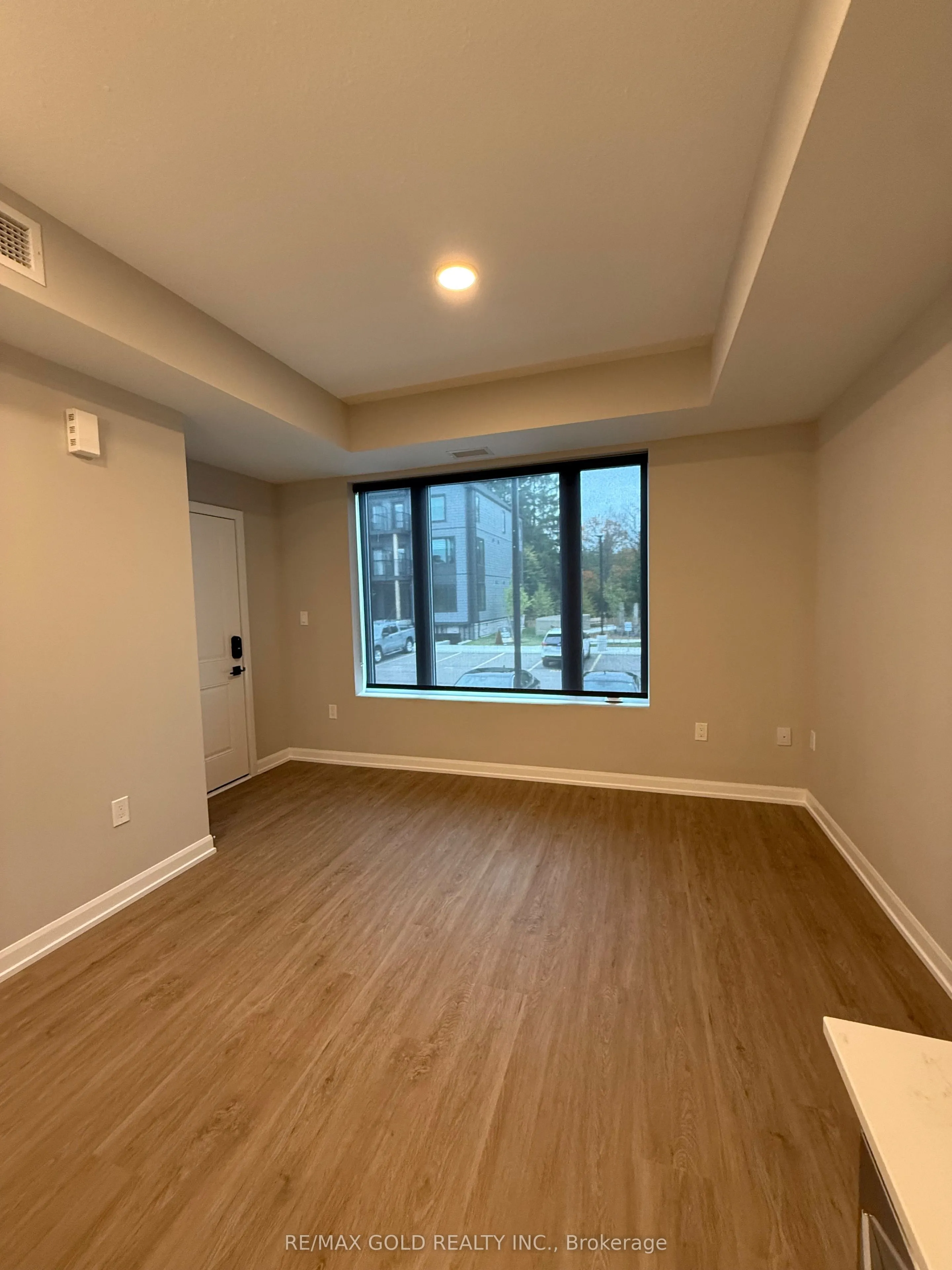 708 Woolwich Street, #210
