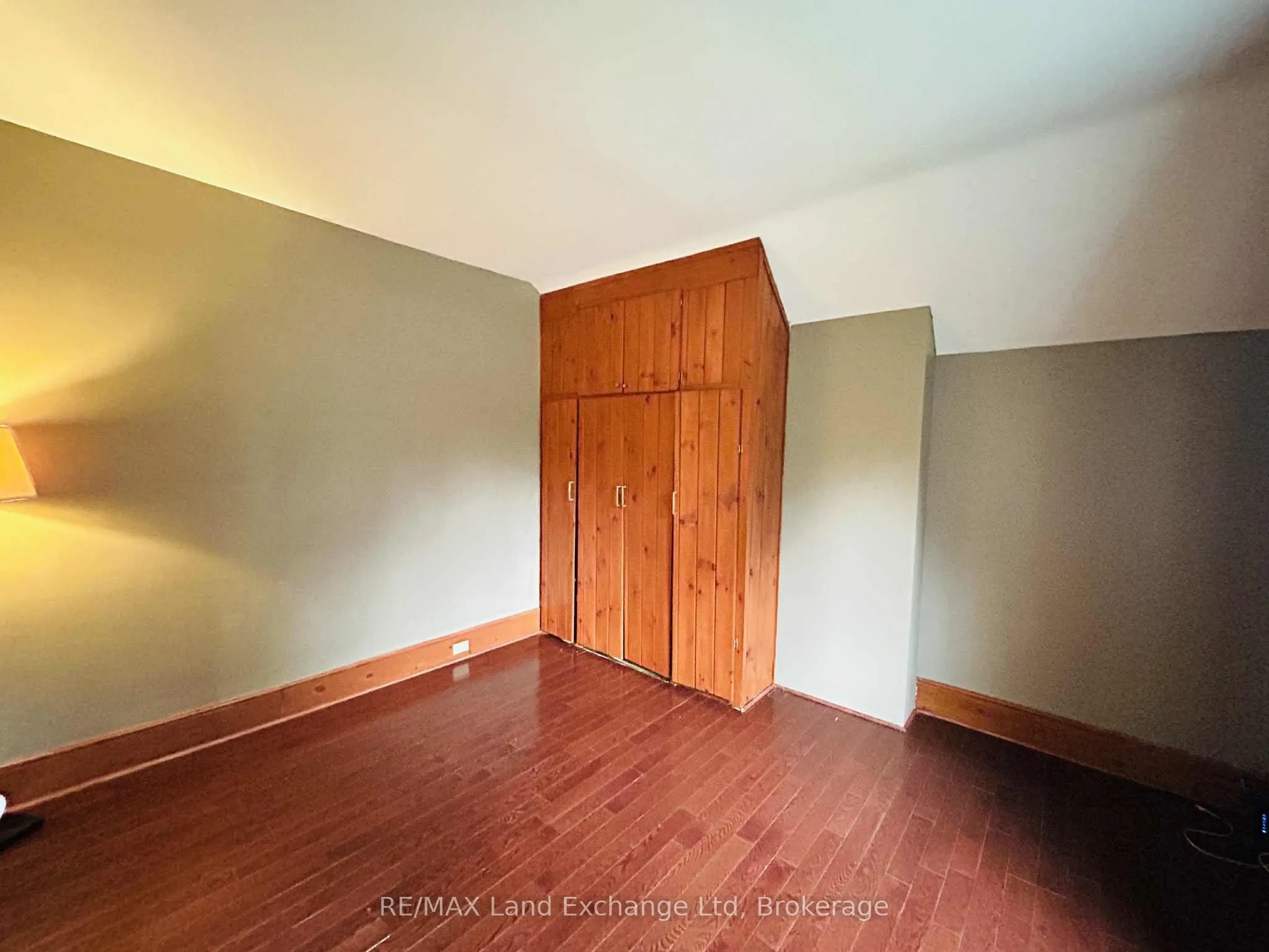 81 Patrick Street E