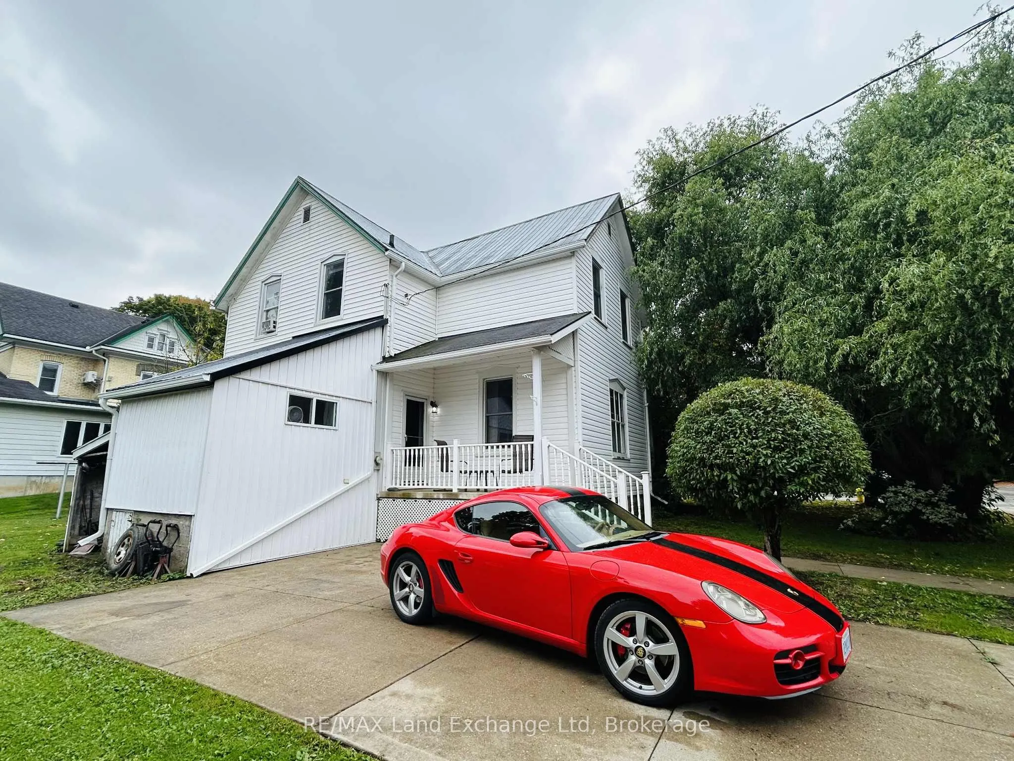 81 Patrick Street E