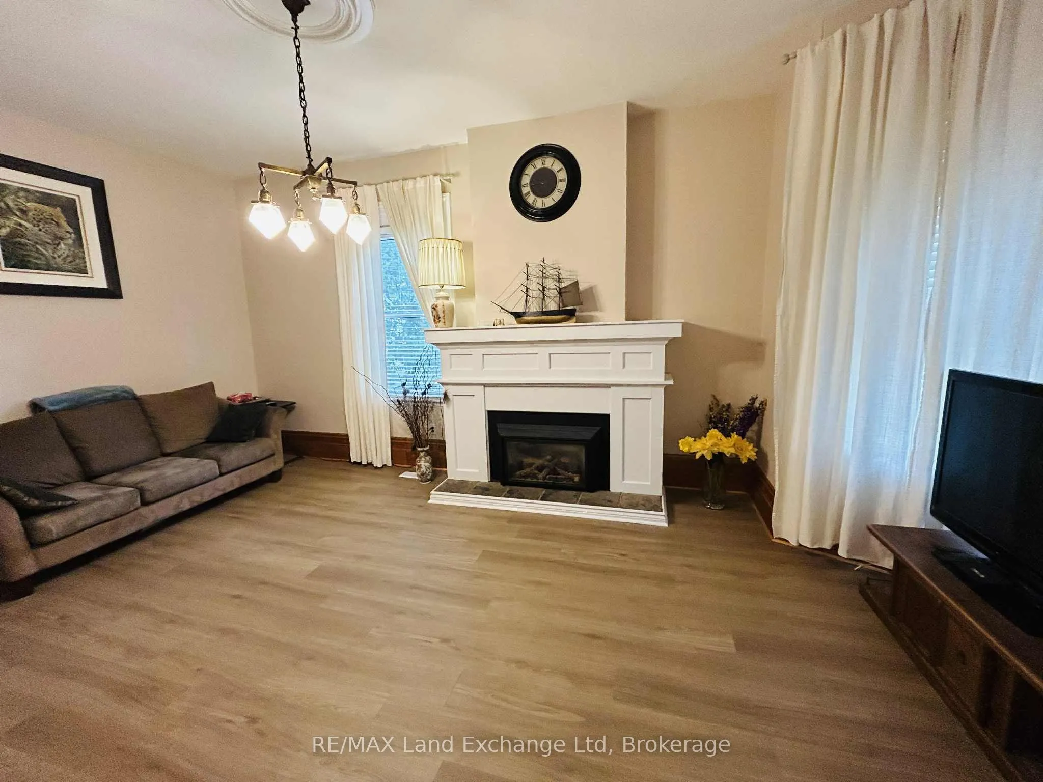 81 Patrick Street E