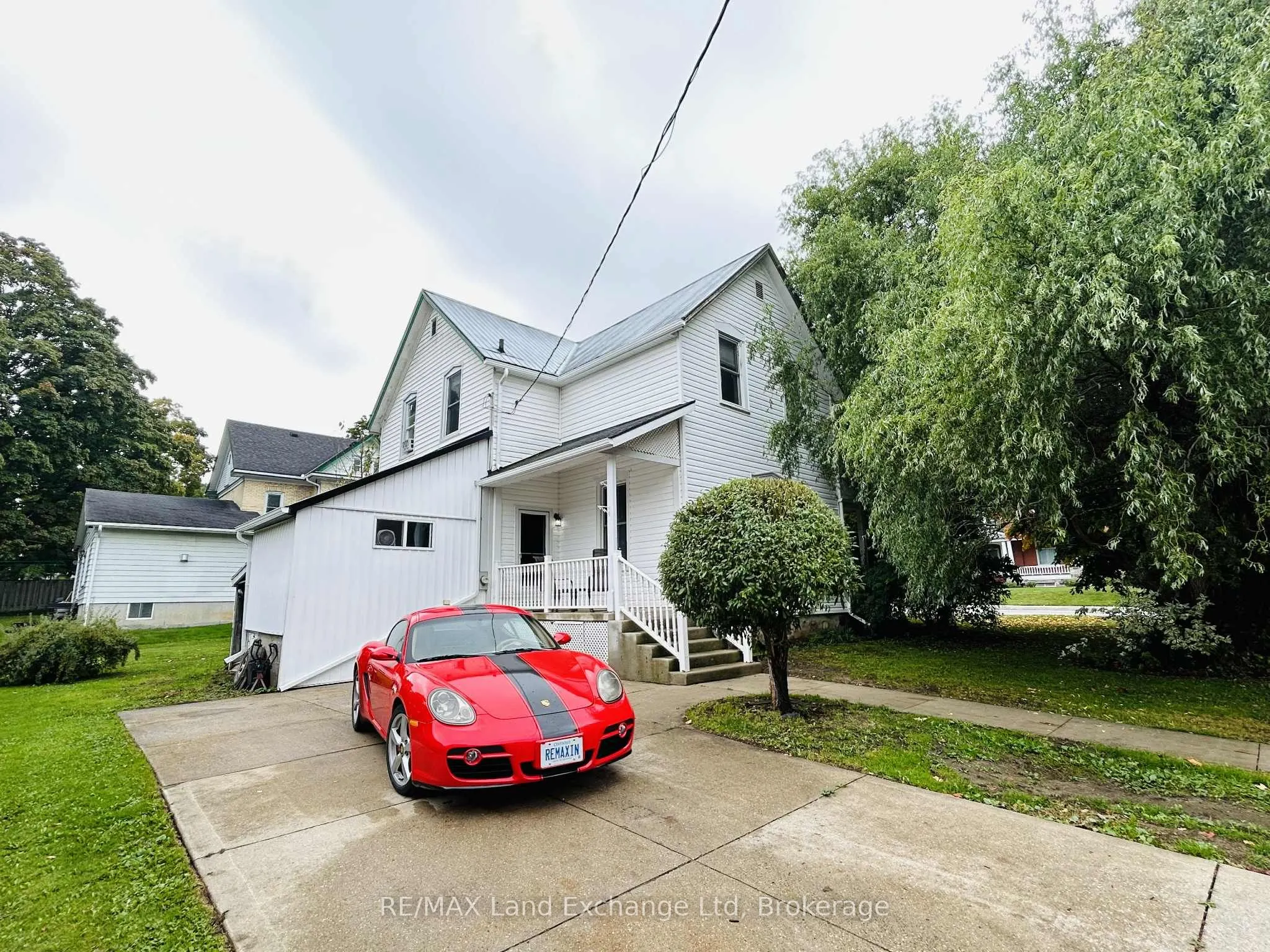 81 Patrick Street E