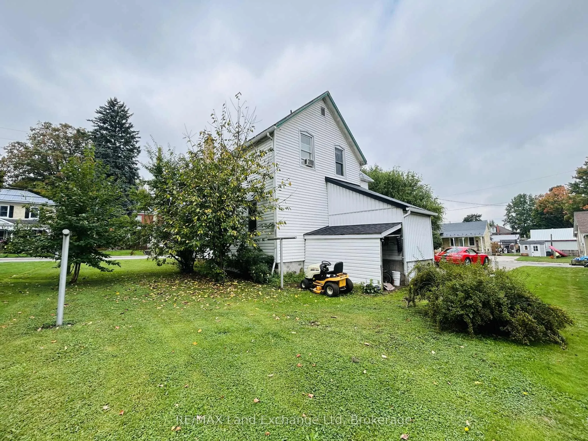 81 Patrick Street E