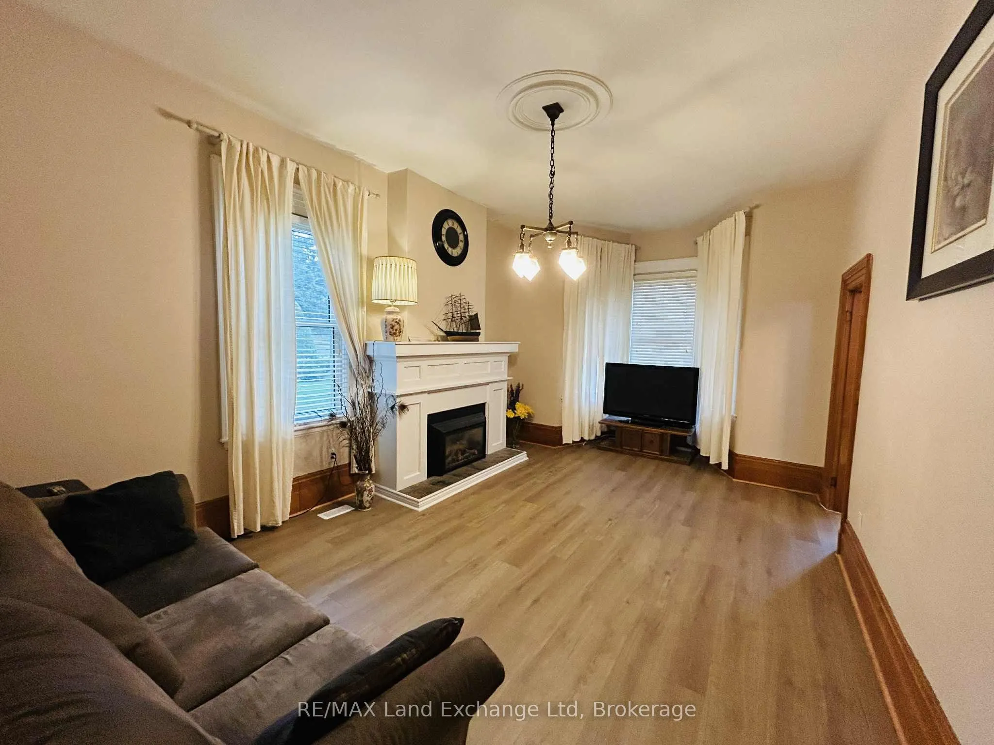81 Patrick Street E