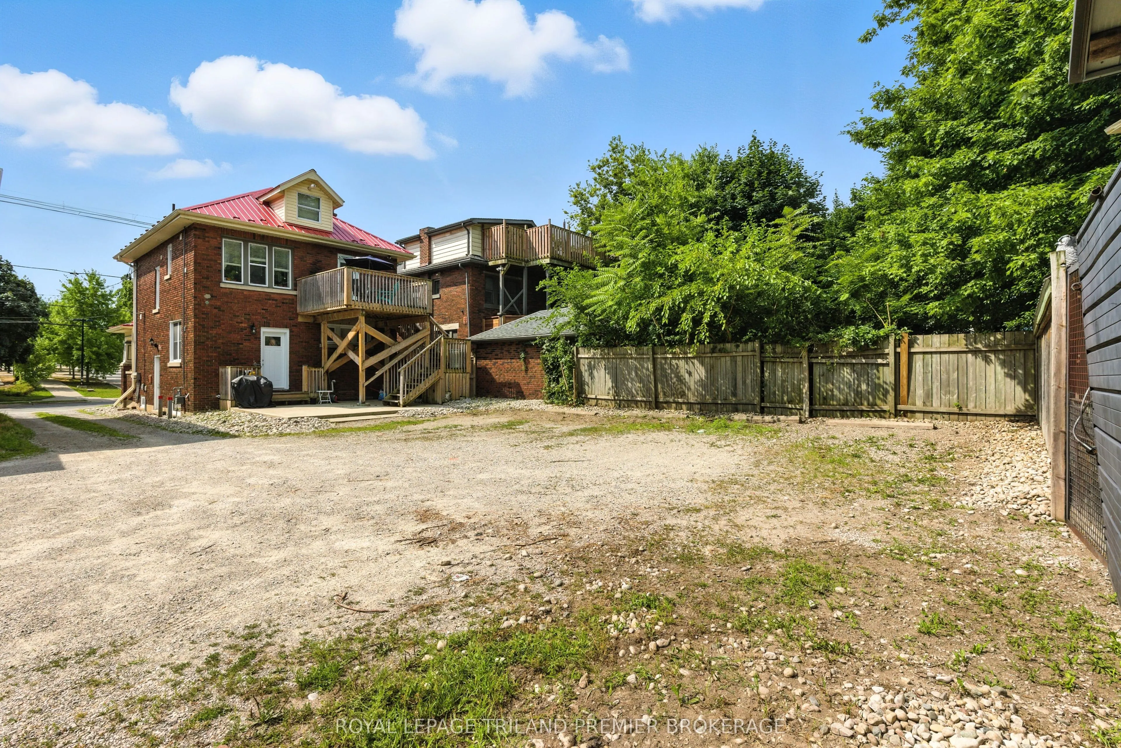 636 Queens Avenue