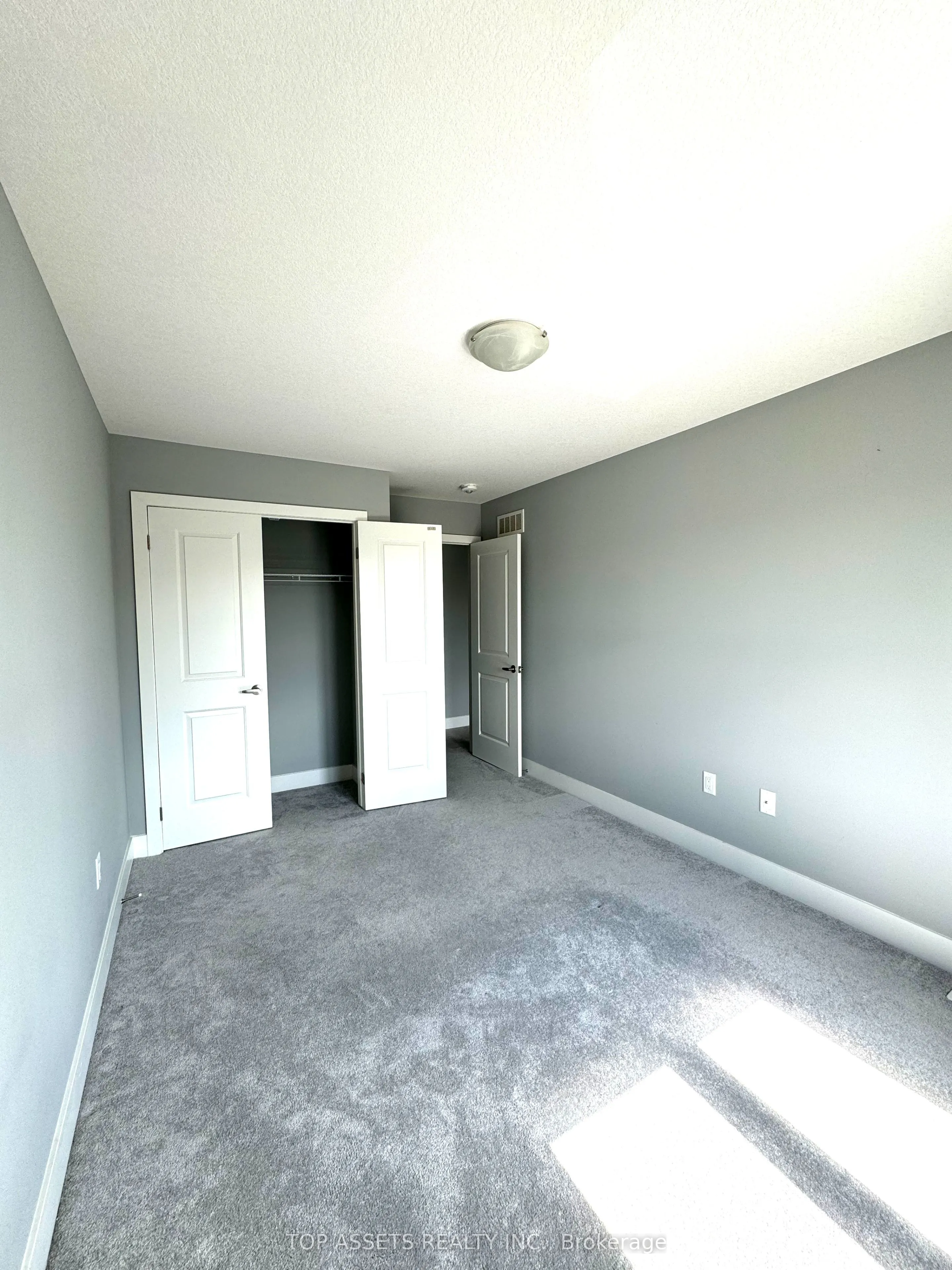 1375 Whetherfield St., #52