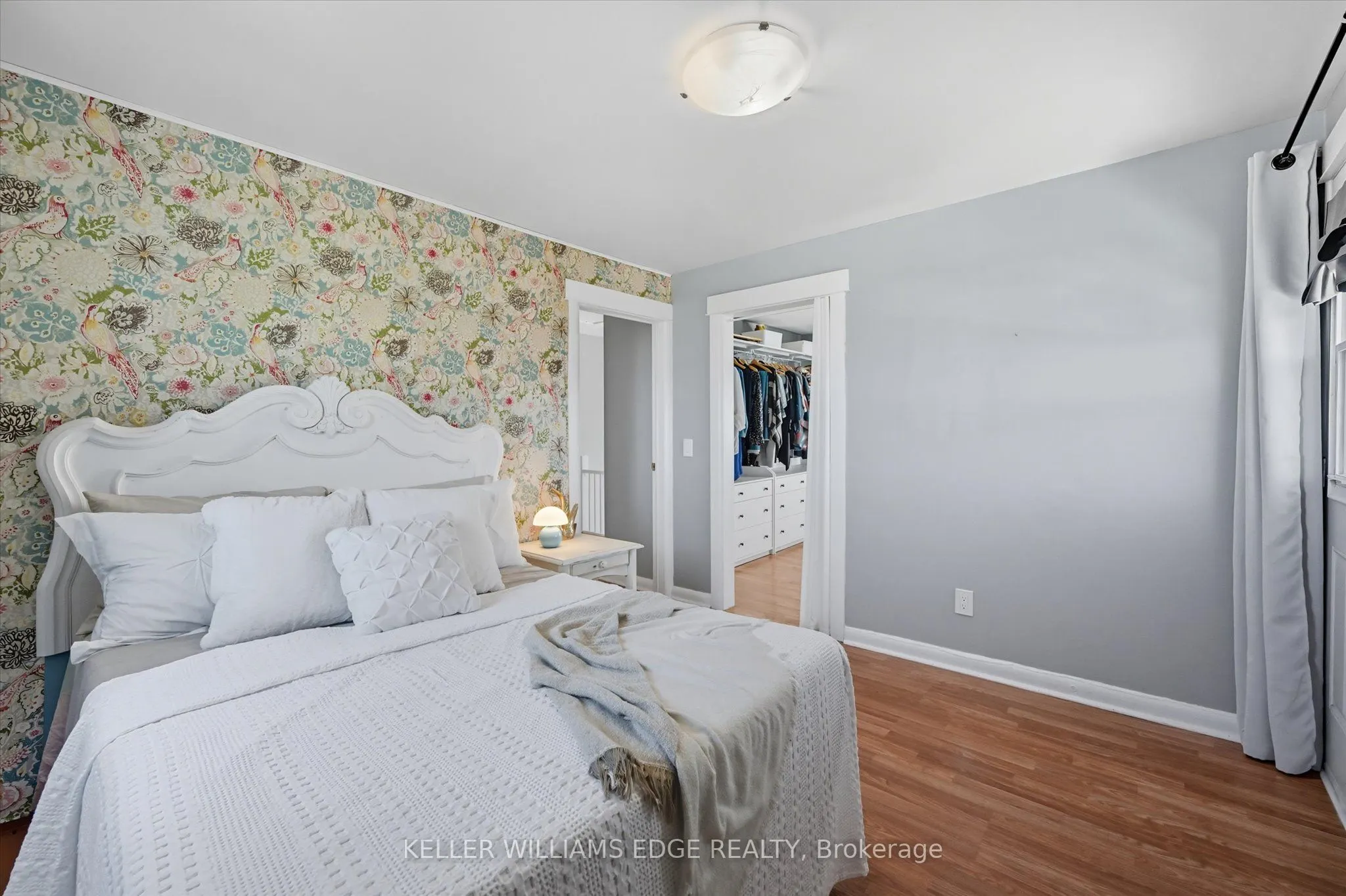 239 Rosslyn Avenue N
