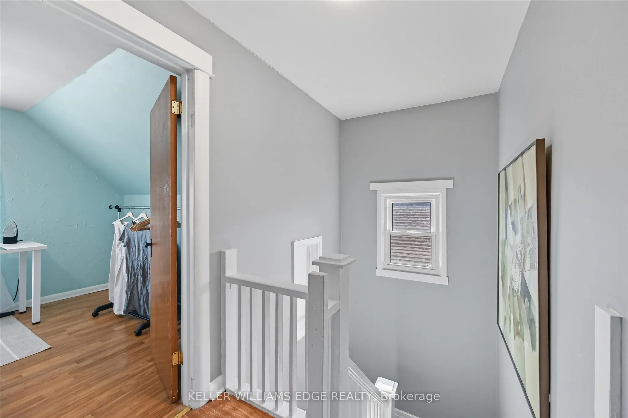 239 Rosslyn Avenue N