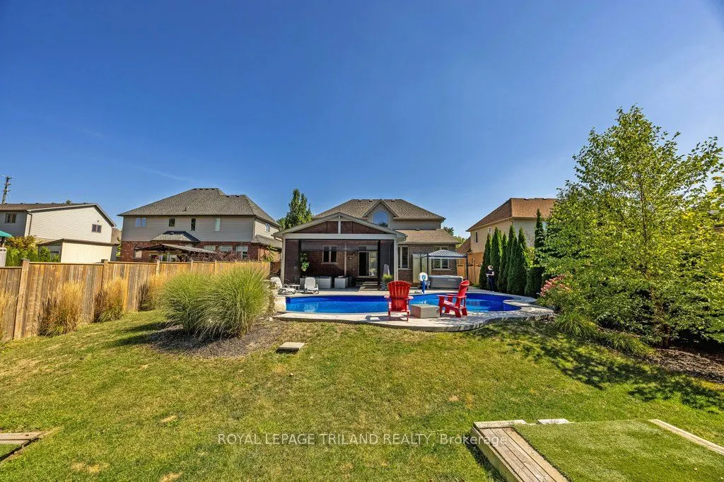 139 SKYLINE Avenue