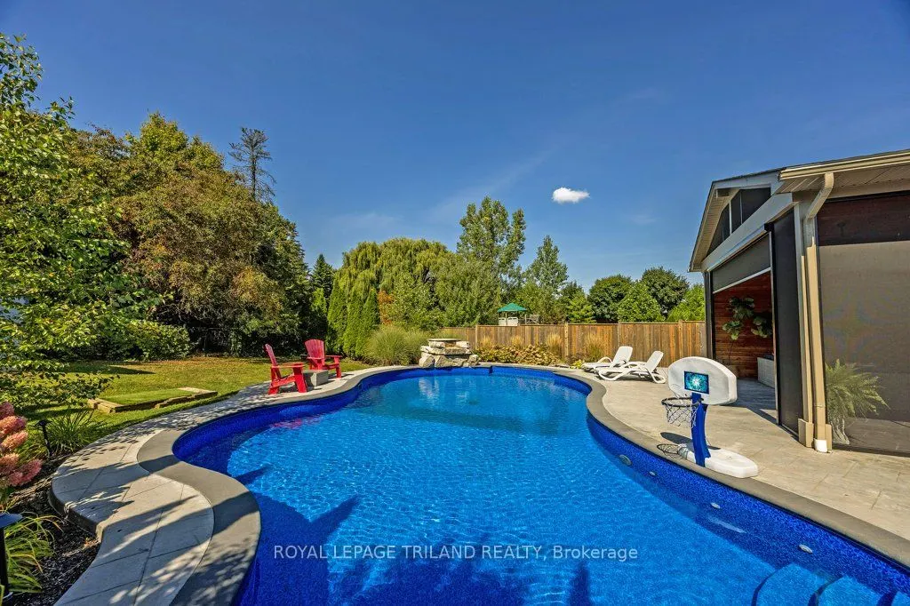 139 SKYLINE Avenue