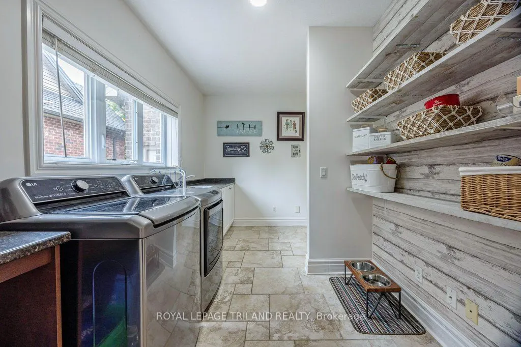 139 SKYLINE Avenue
