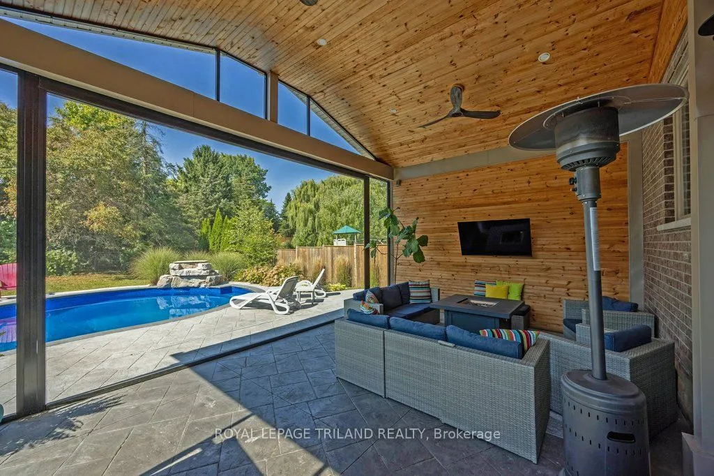139 SKYLINE Avenue