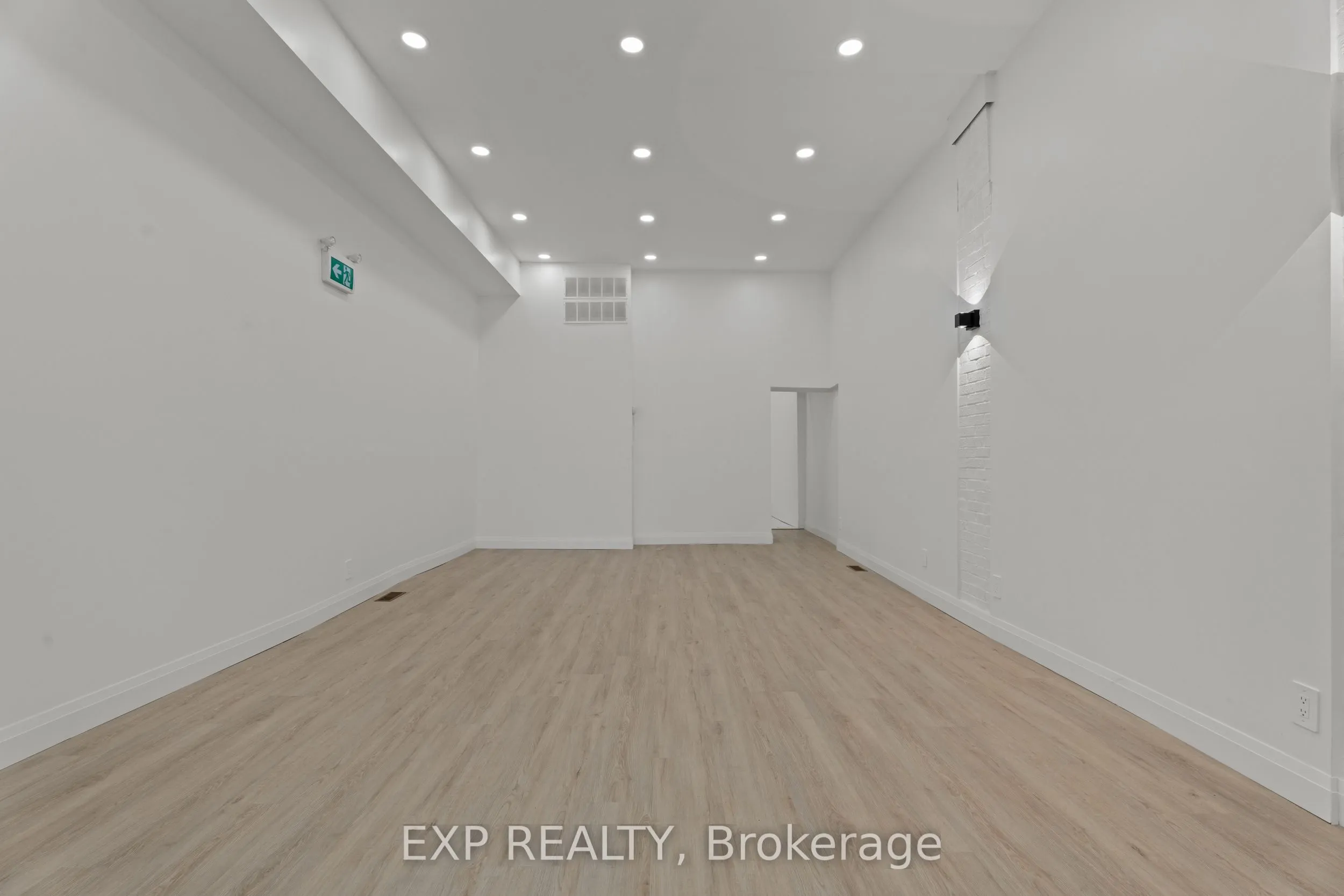 93 John Street S, #1