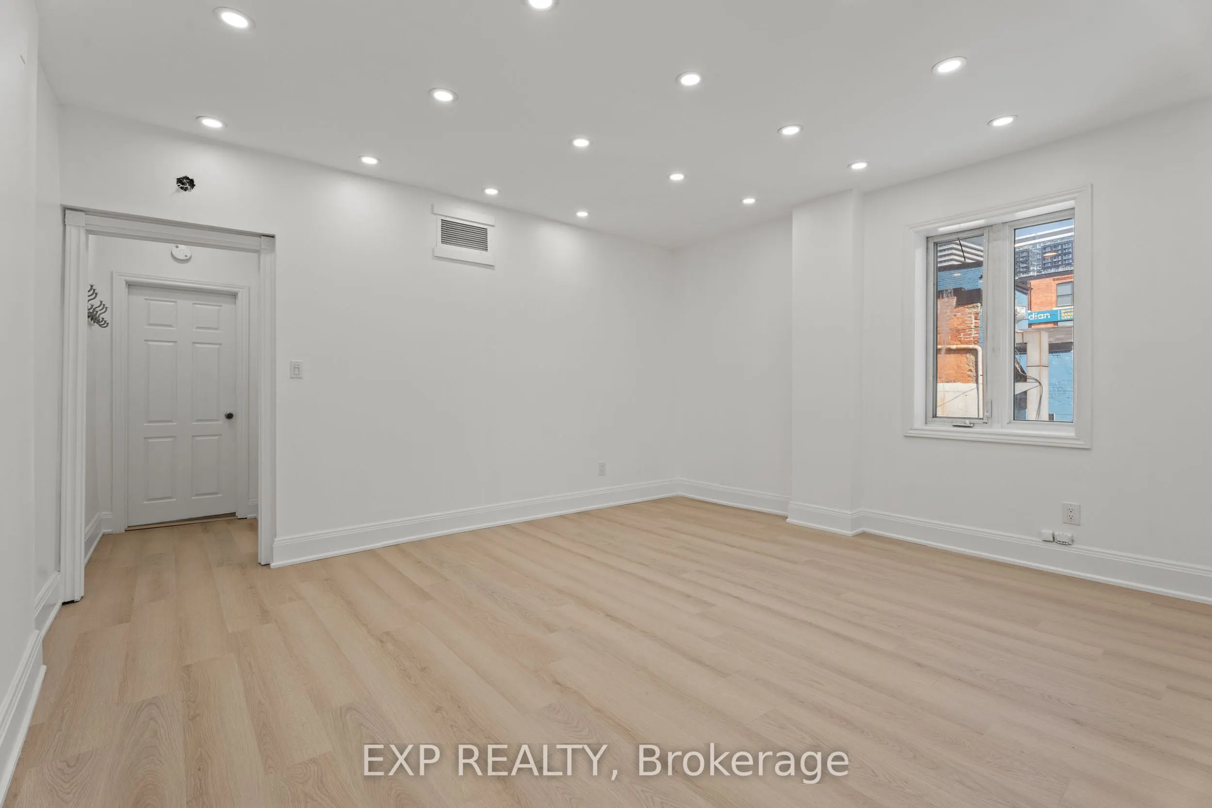 93 John Street S, #3