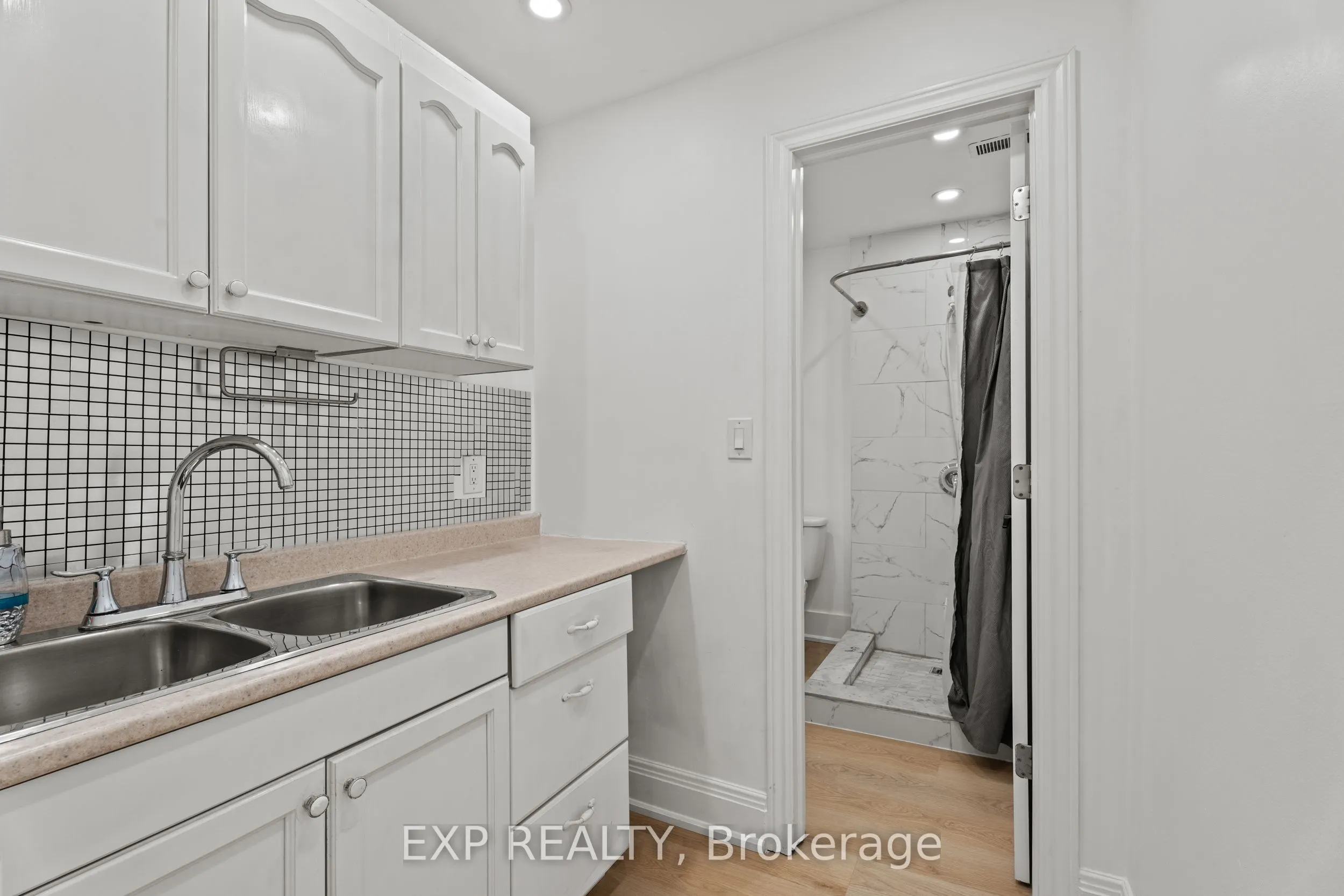 93 John Street S, #3