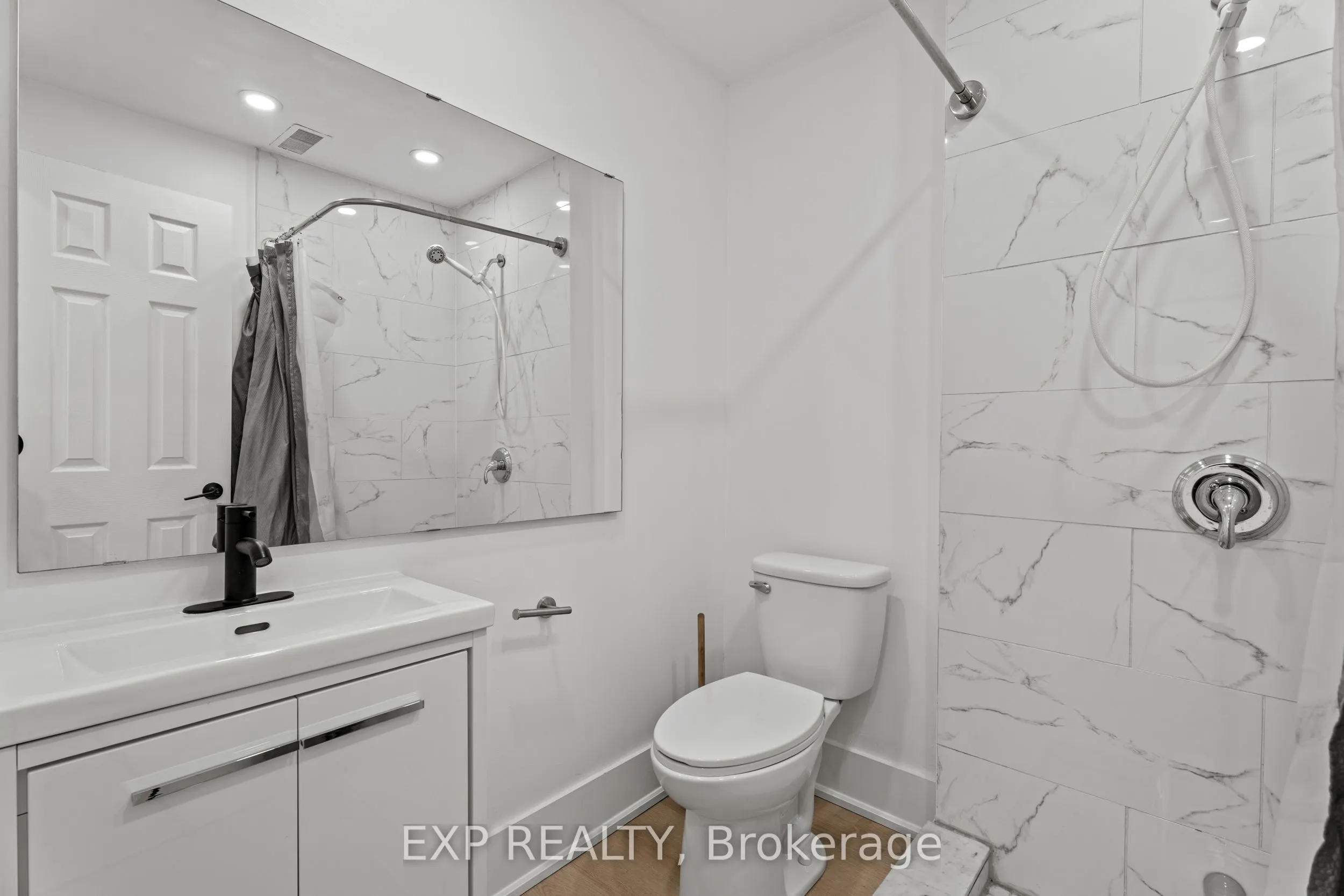 93 John Street S, #3