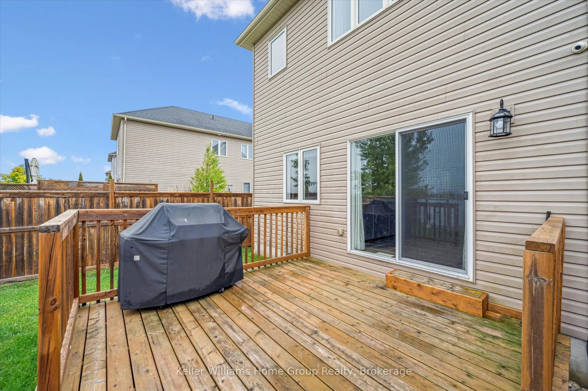 151 COURTNEY Street