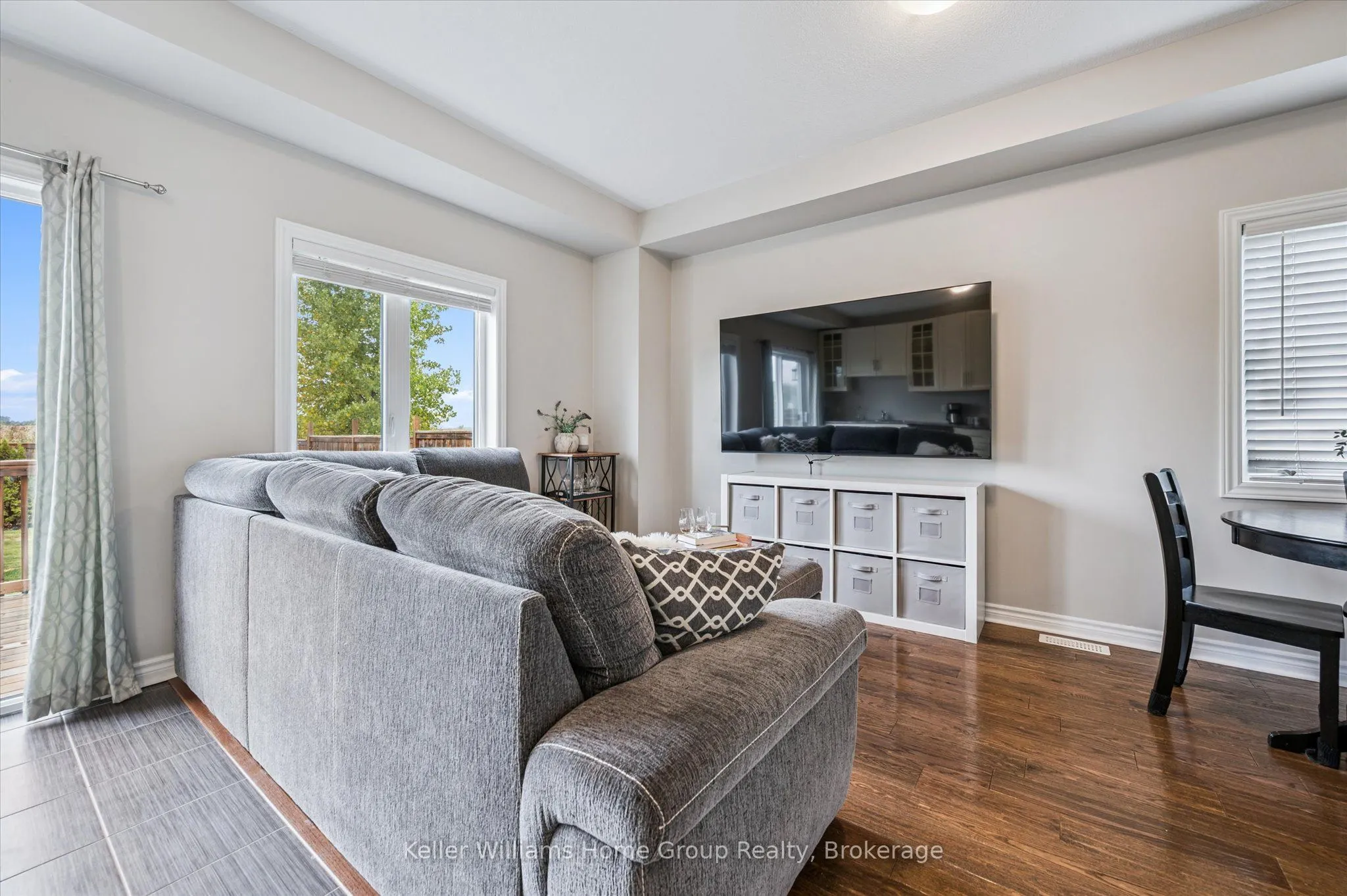 151 COURTNEY Street