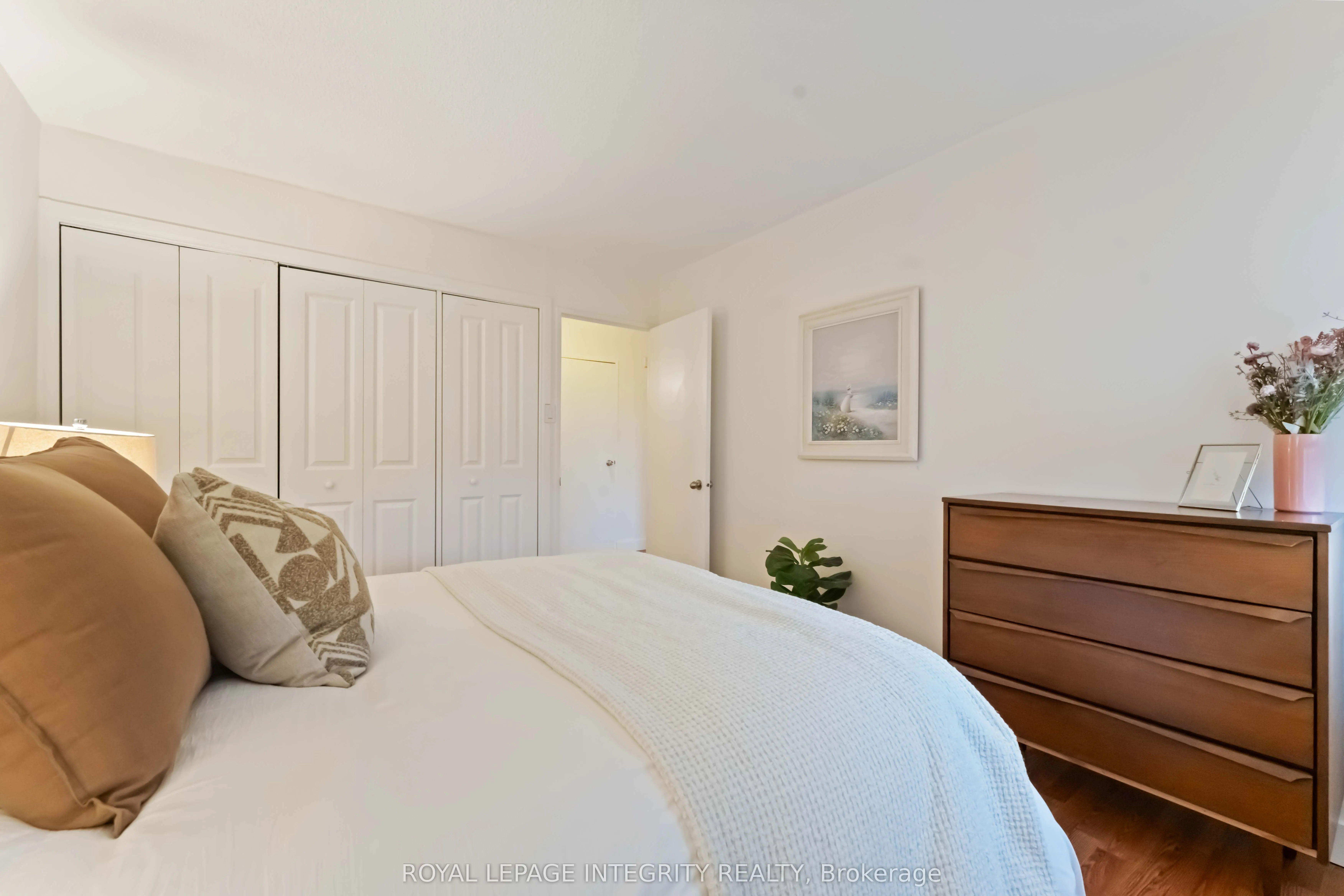 2000 Jasmine Crescent, #408