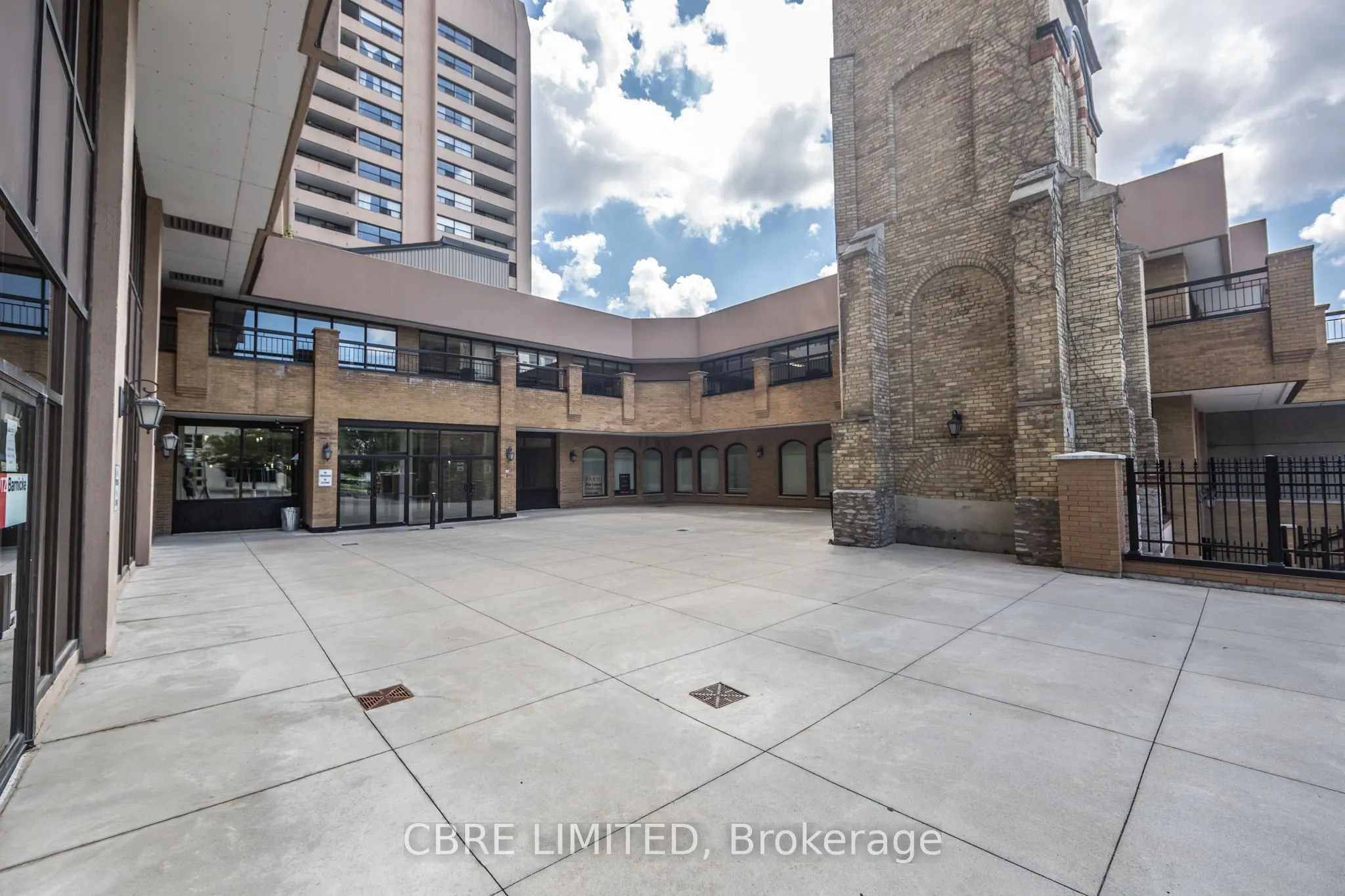 379 Dundas Street, #104-106
