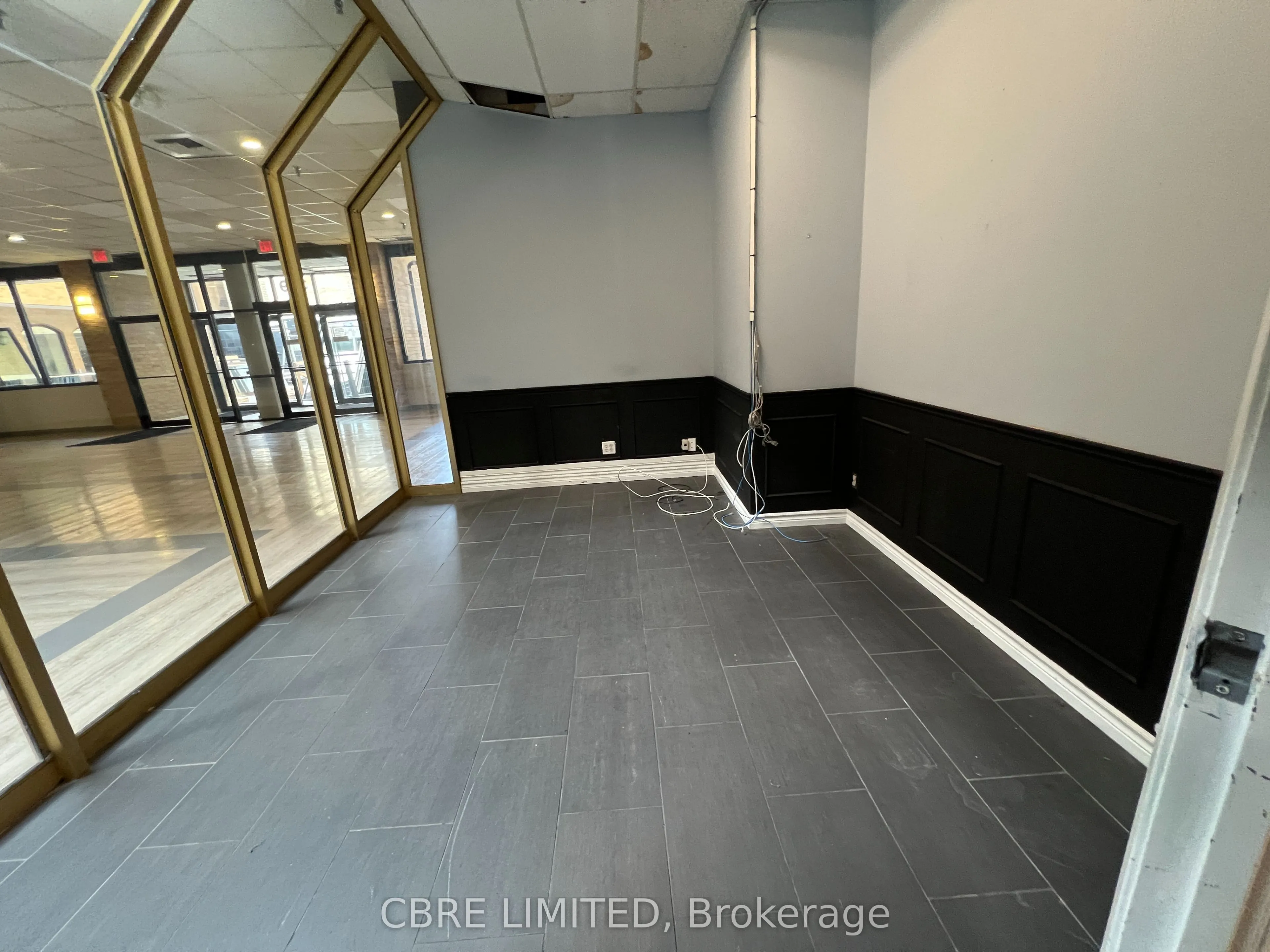 379 Dundas Street, #104-106