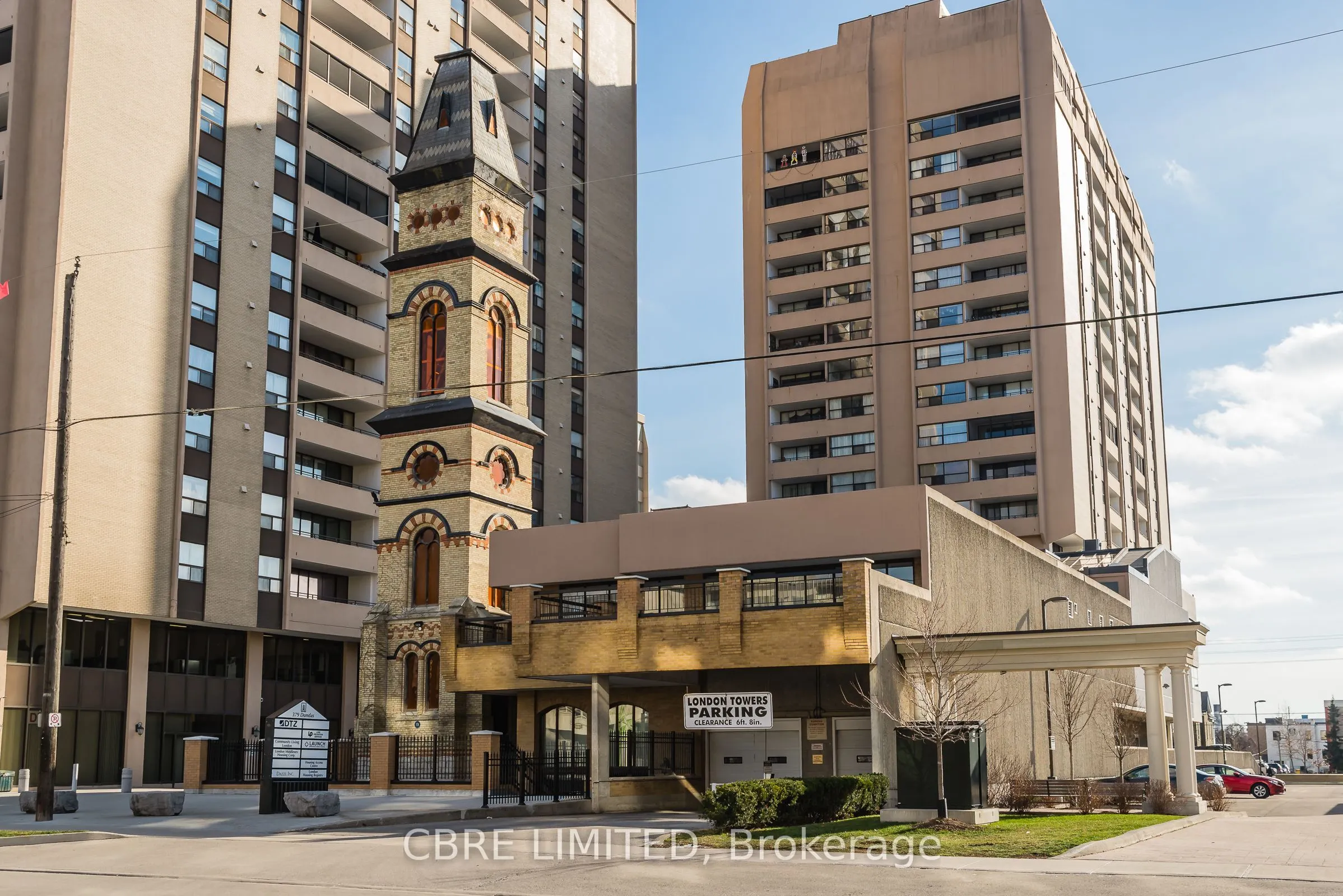 379 Dundas Street, #104-106