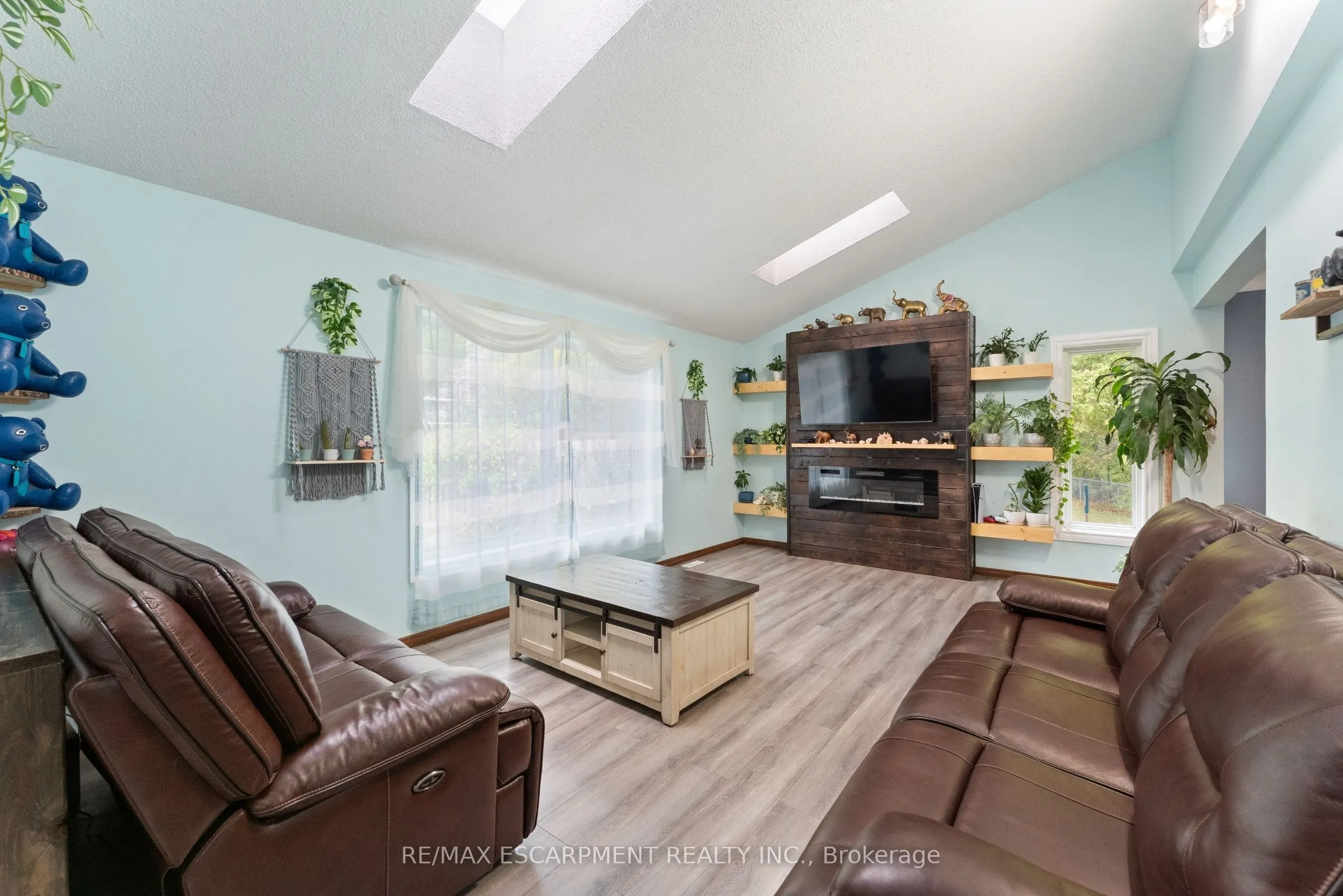 425 Greenhill Avenue