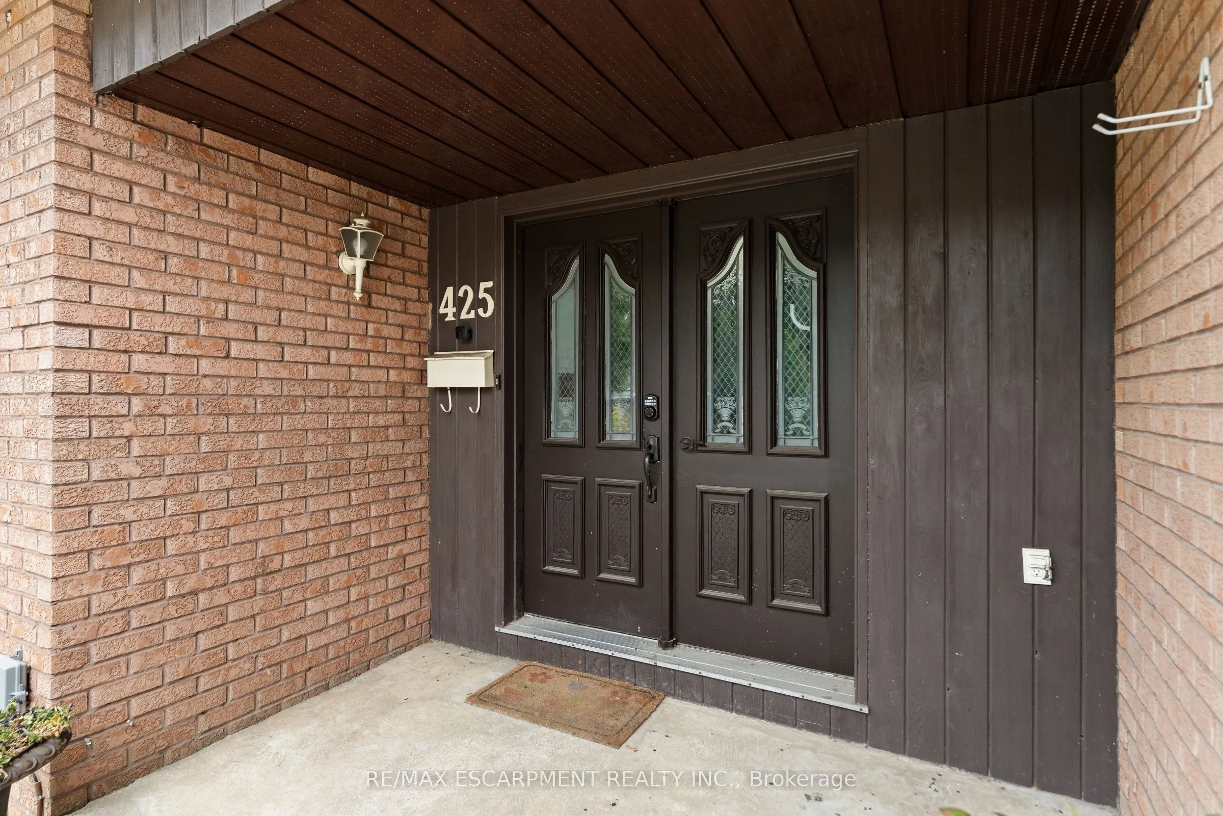 425 Greenhill Avenue