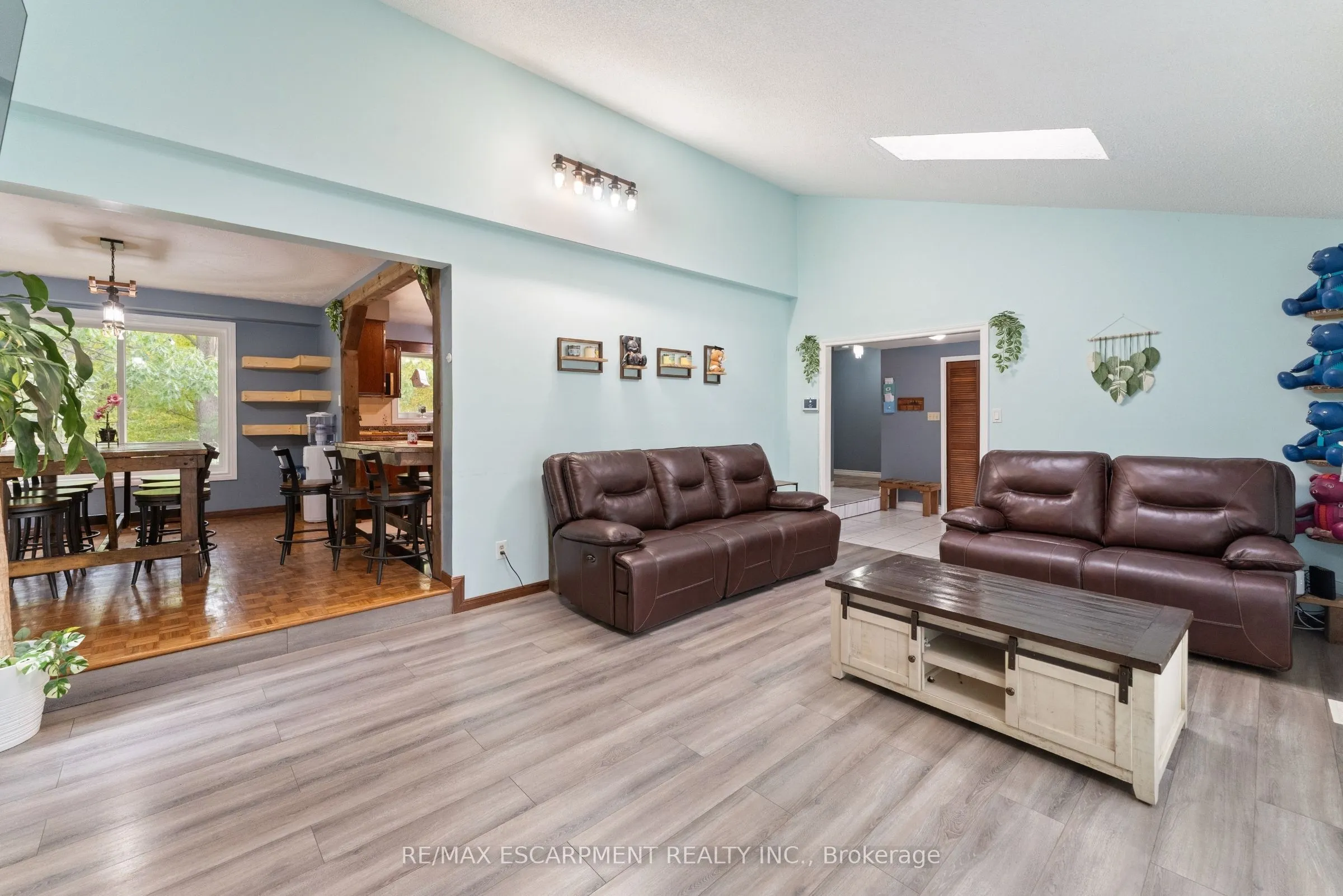 425 Greenhill Avenue