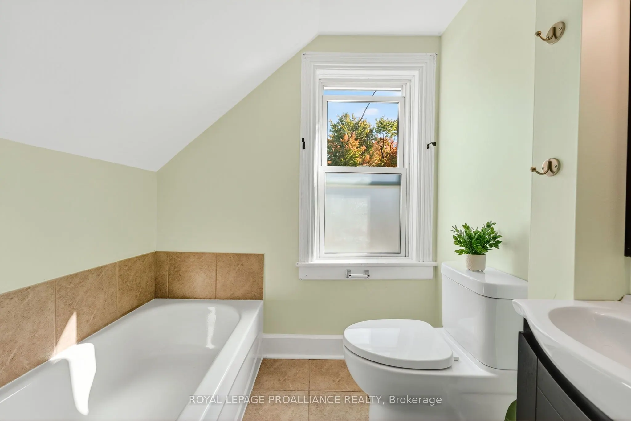 1103 Cronk Road