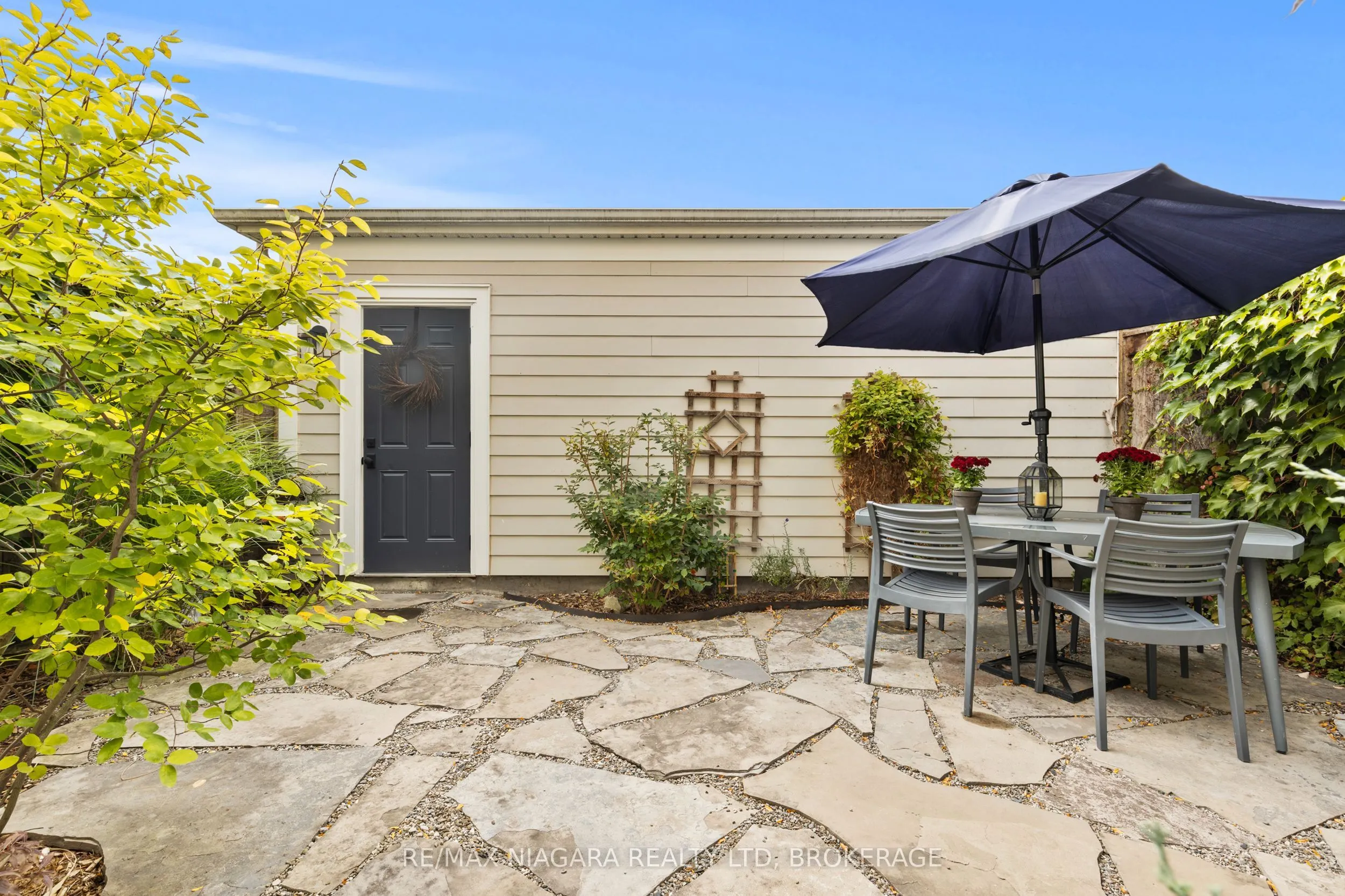 3 BLACKBIRD Street