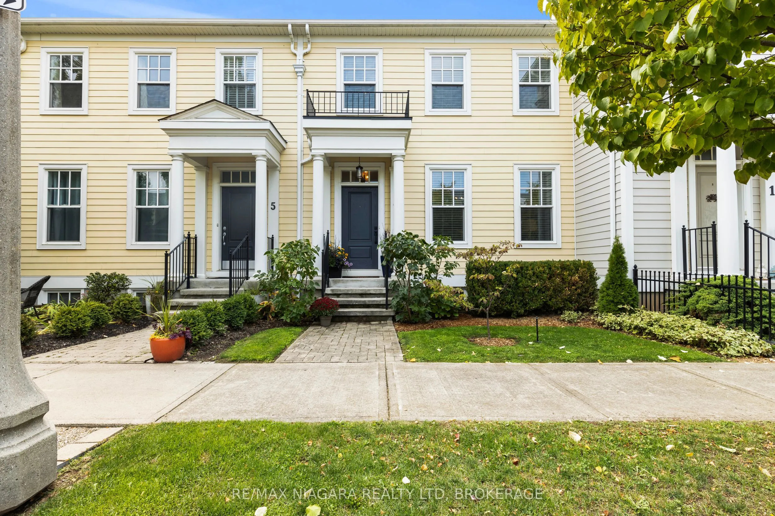 3 BLACKBIRD Street