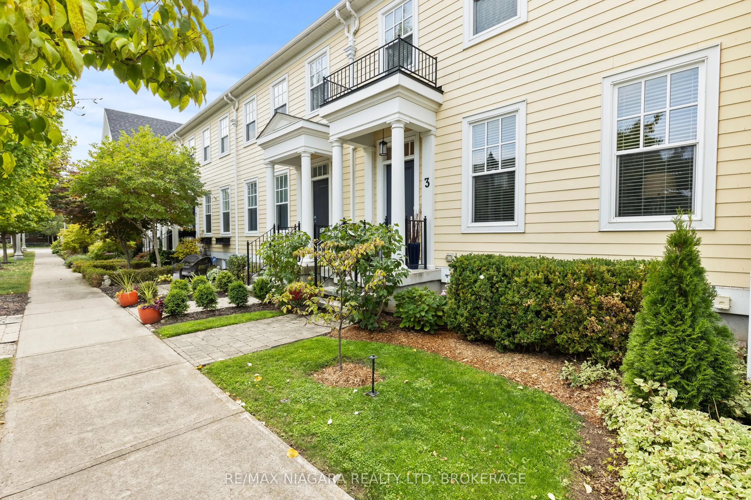 3 BLACKBIRD Street