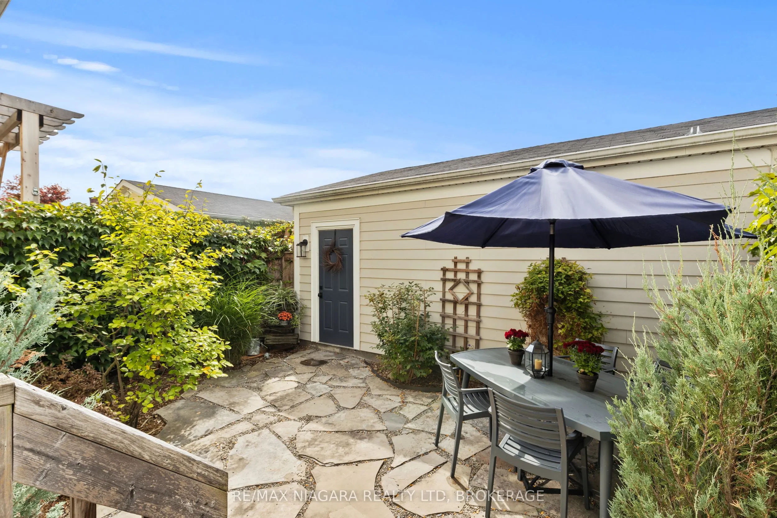 3 BLACKBIRD Street