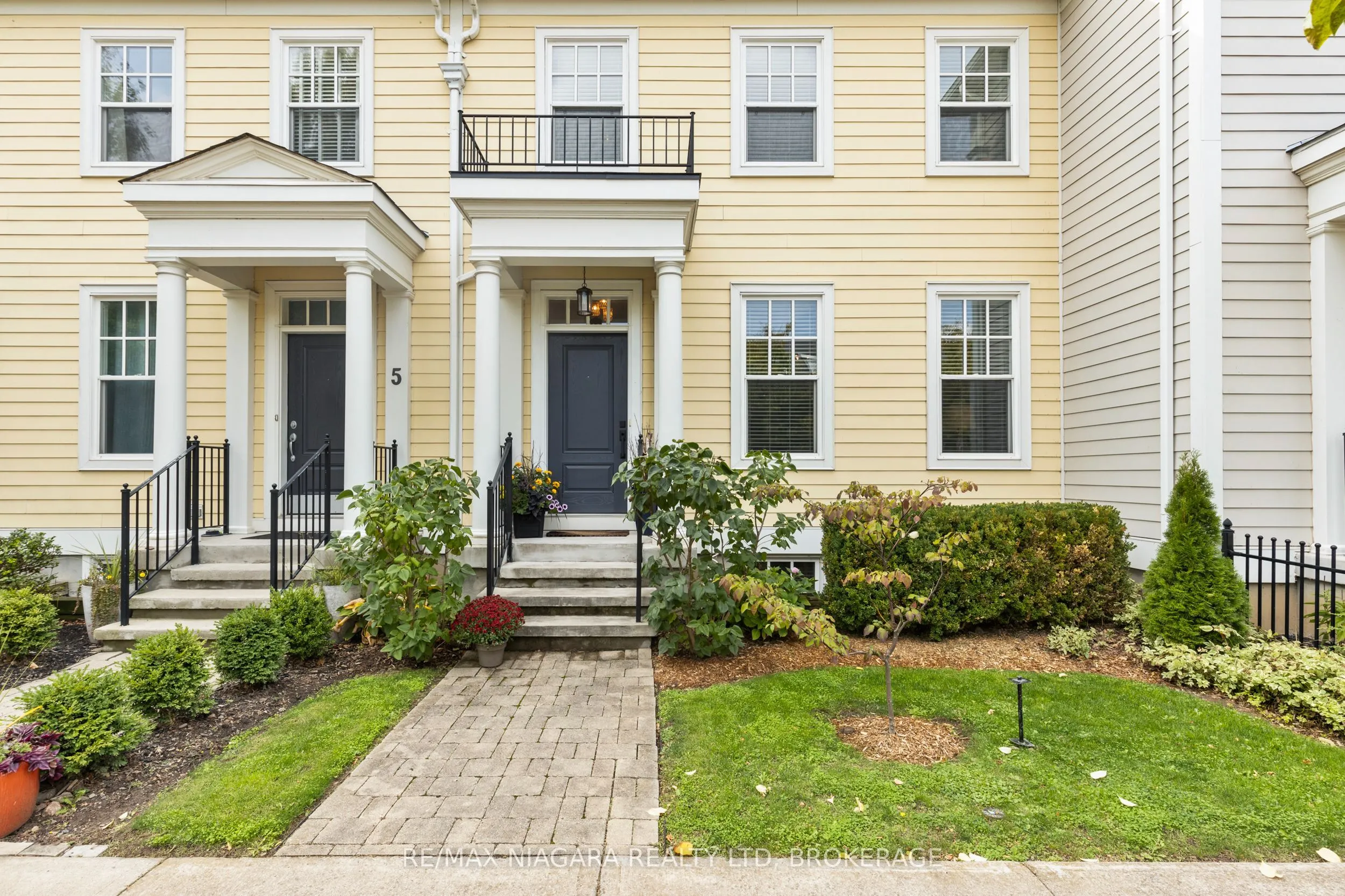 3 BLACKBIRD Street