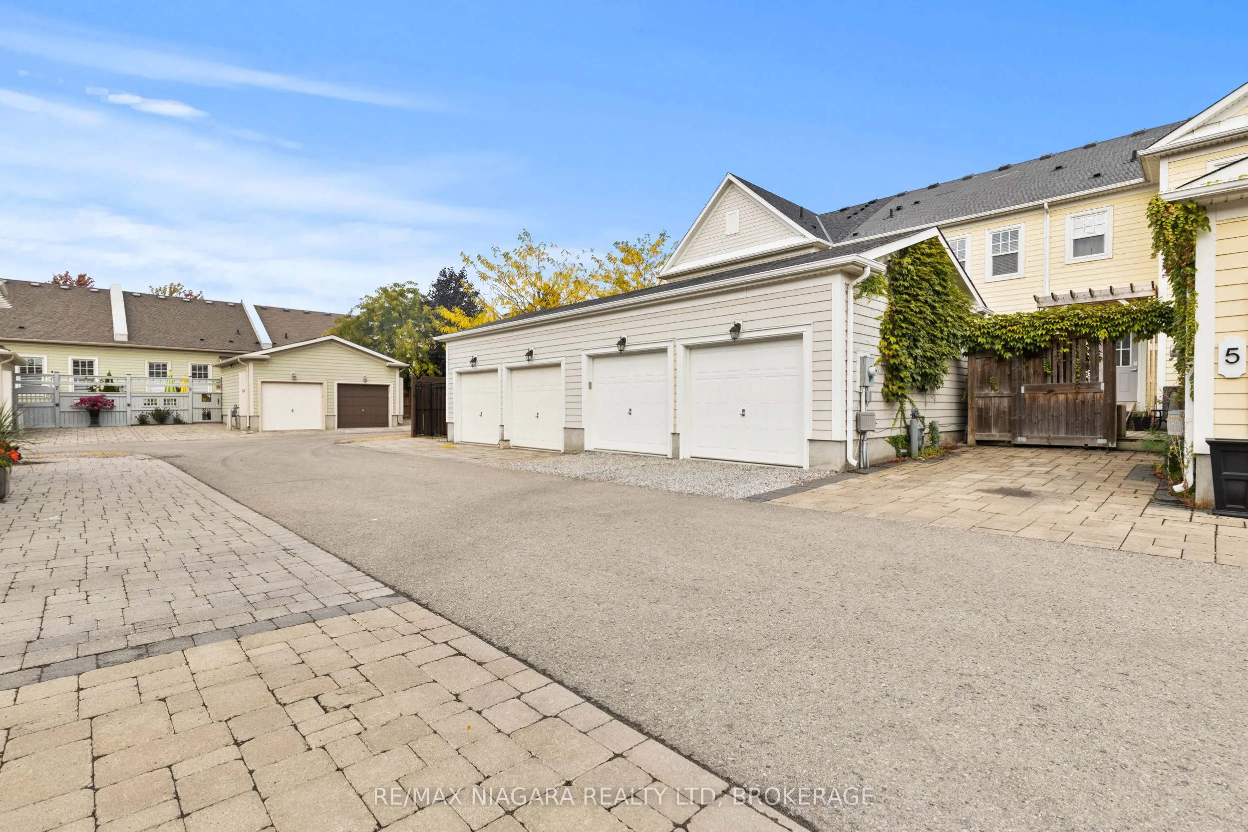 3 BLACKBIRD Street