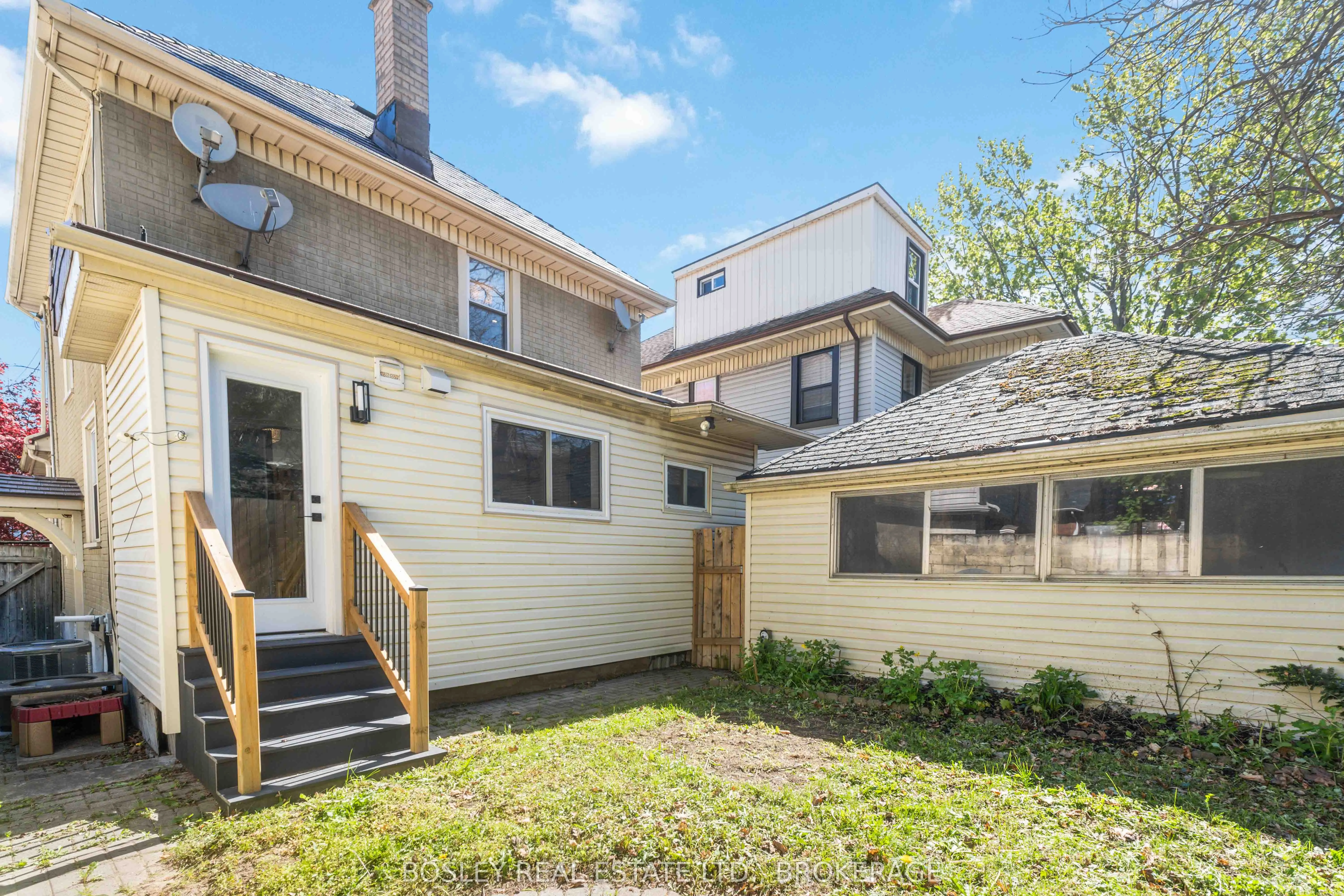 11 Gerrard Street