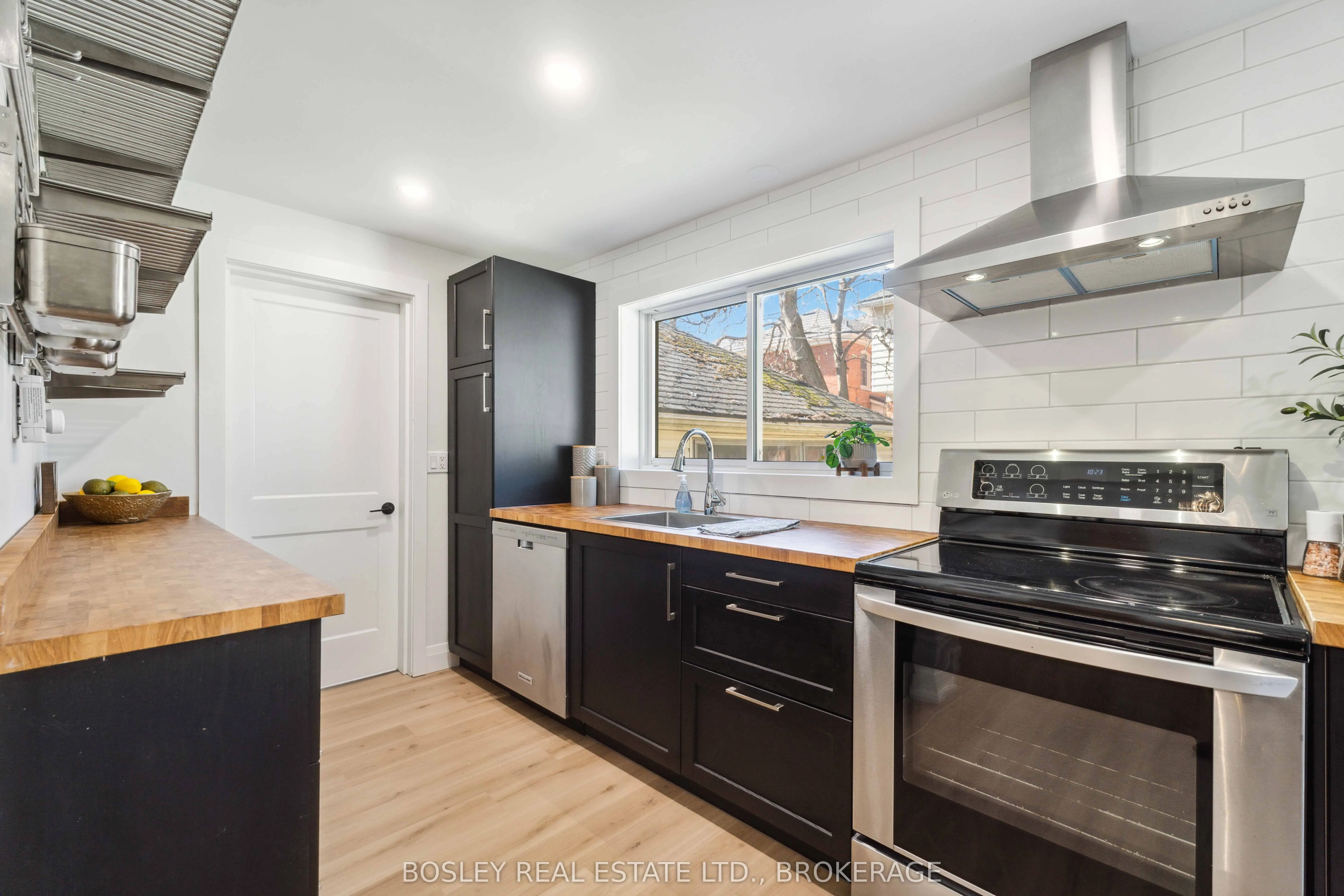 11 Gerrard Street