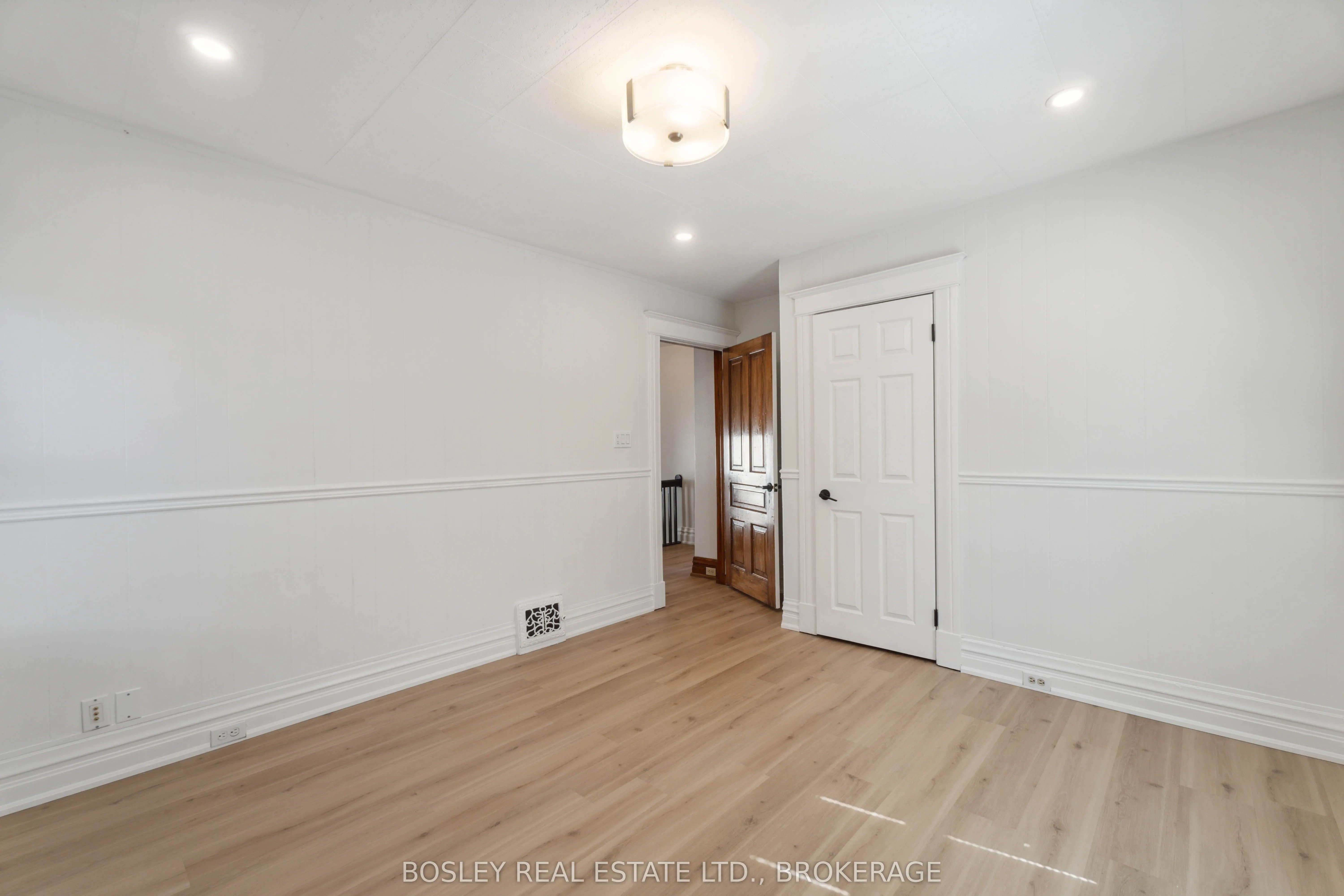 11 Gerrard Street