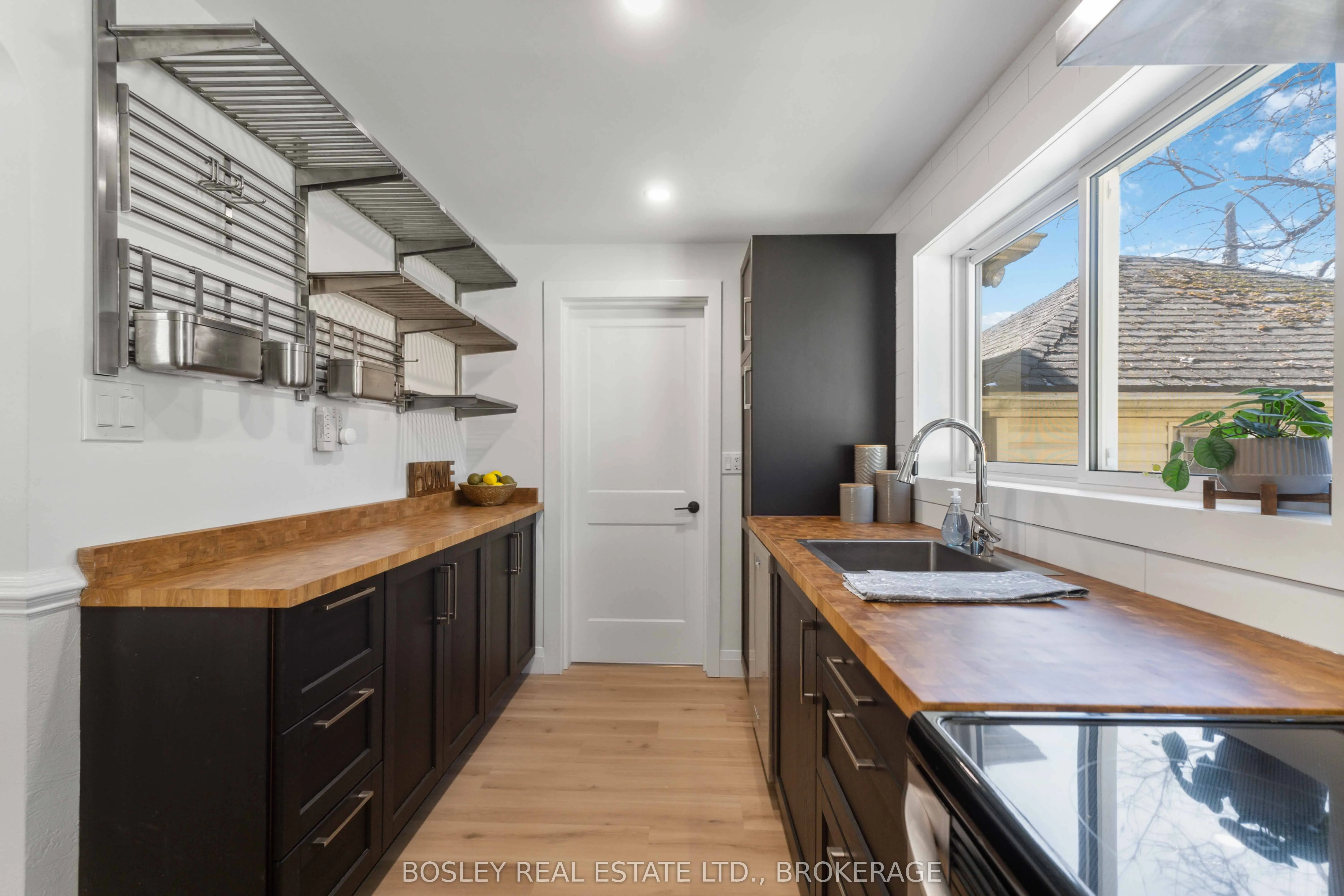 11 Gerrard Street