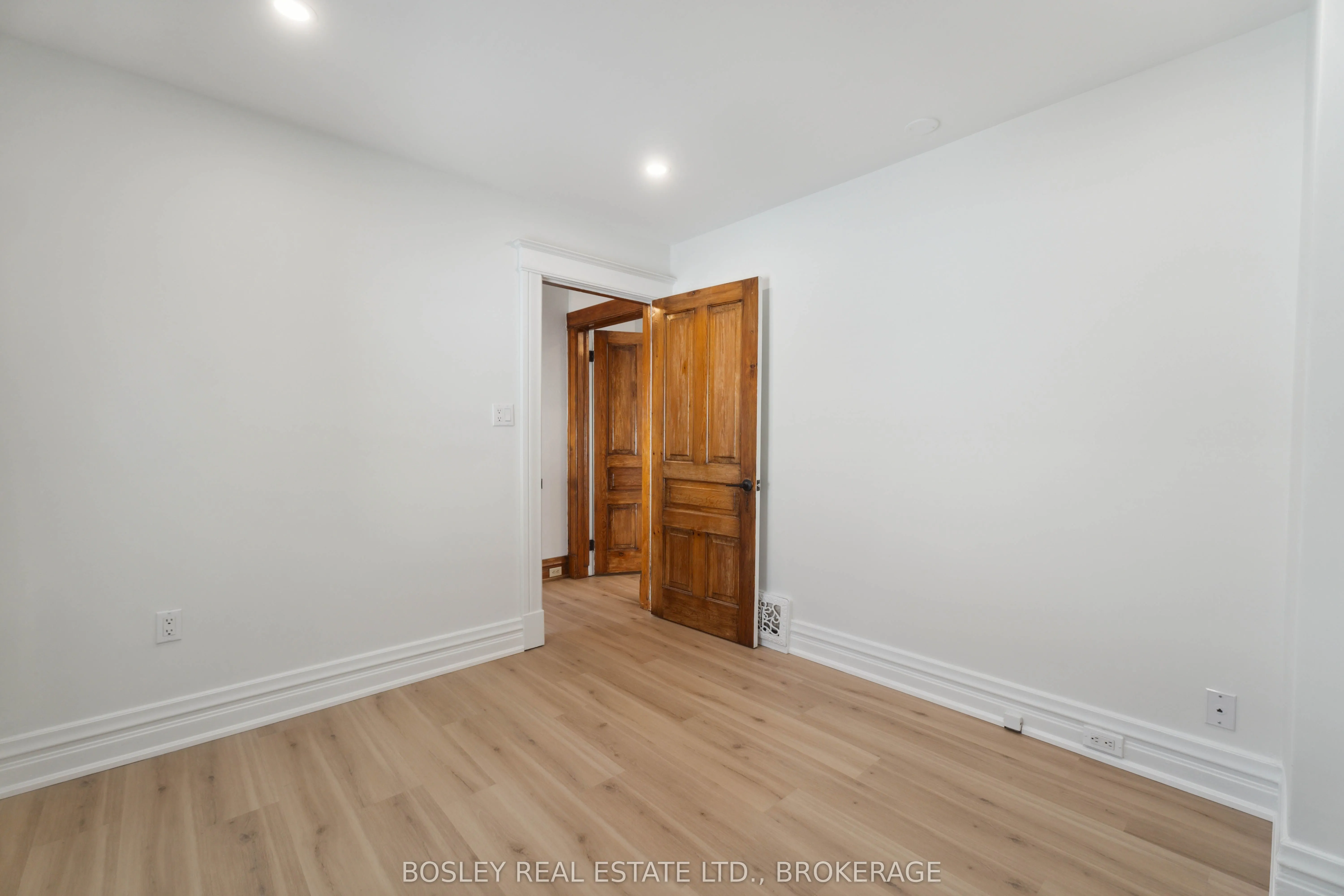 11 Gerrard Street